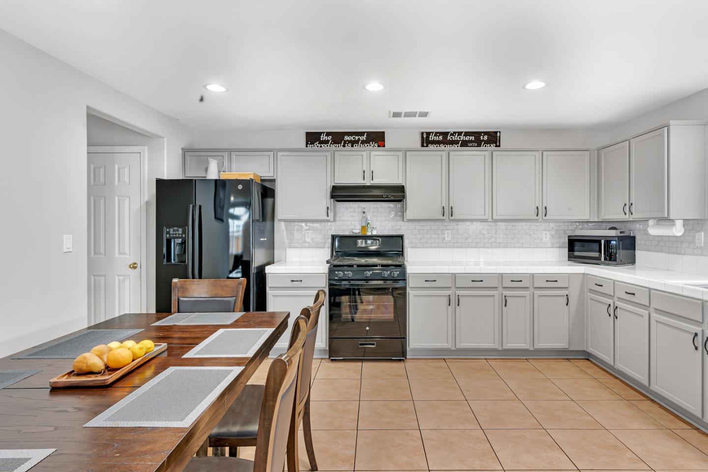 2357 N Rock Creek DR