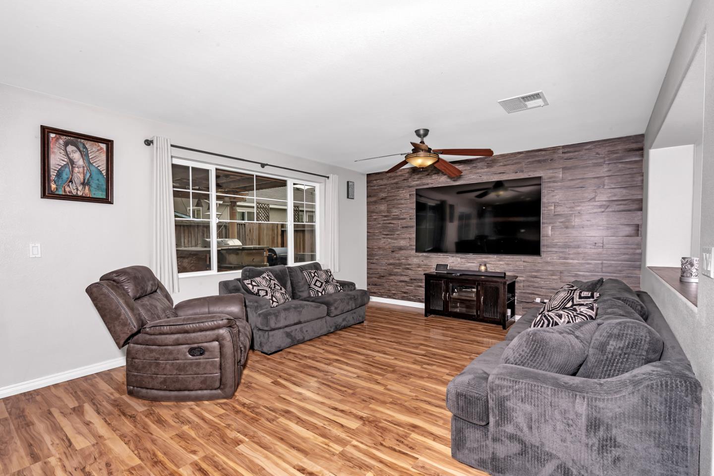 2357 N Rock Creek DR