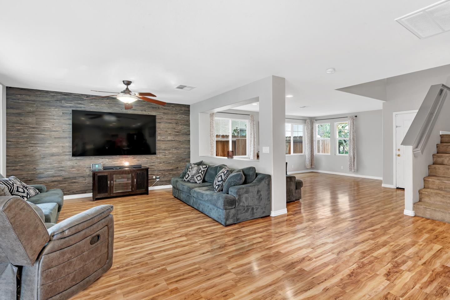 2357 N Rock Creek DR