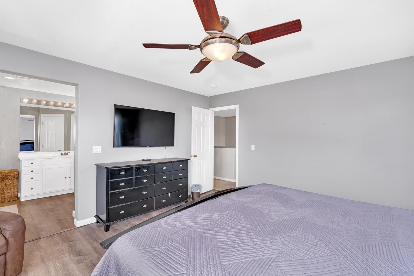 2357 N Rock Creek DR