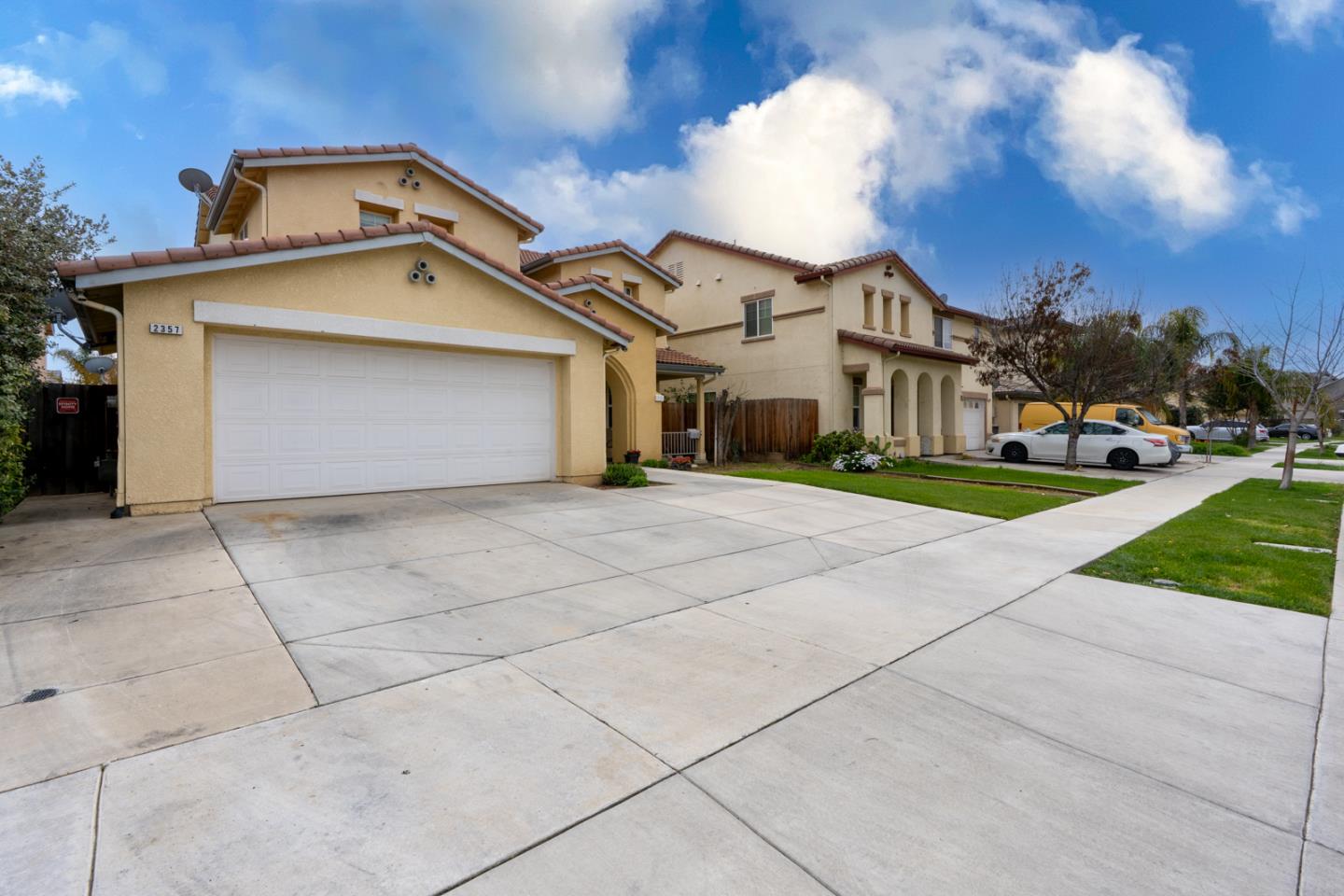 2357 N Rock Creek DR