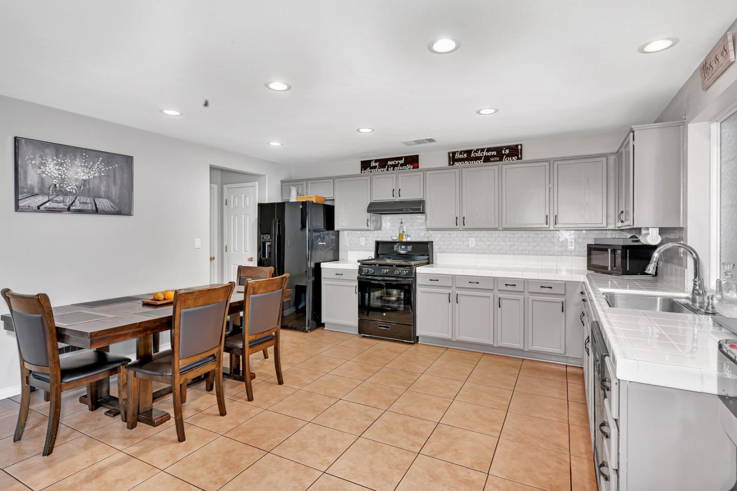 2357 N Rock Creek DR