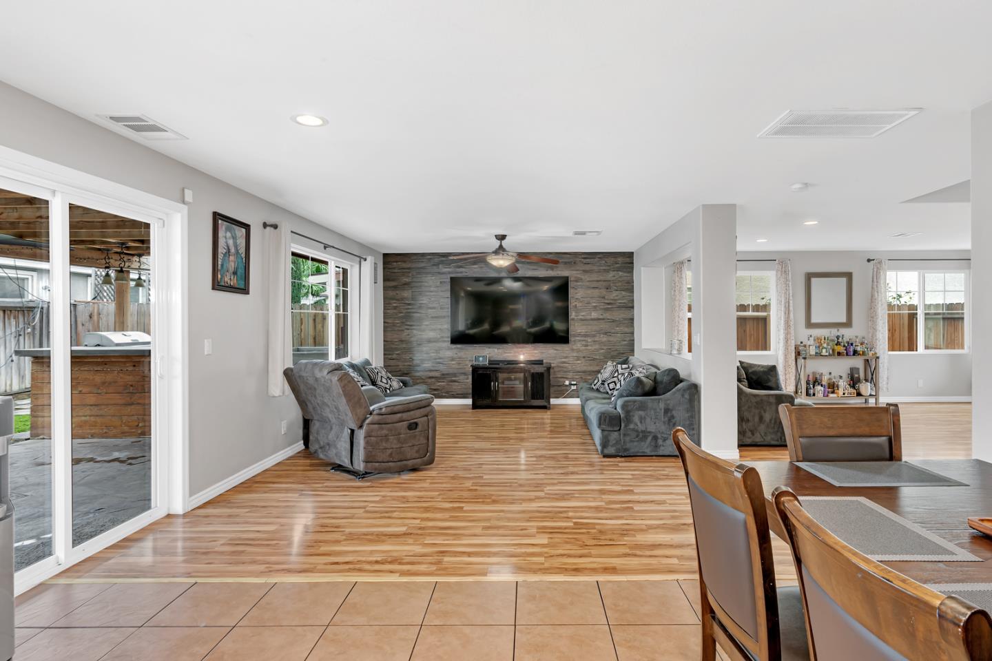 2357 N Rock Creek DR