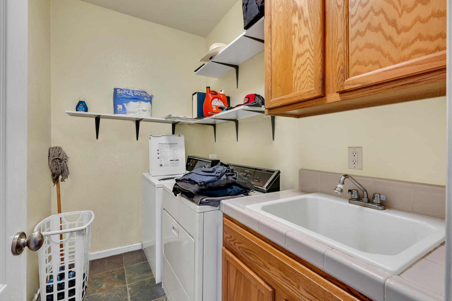 2231 Racquet Club DR