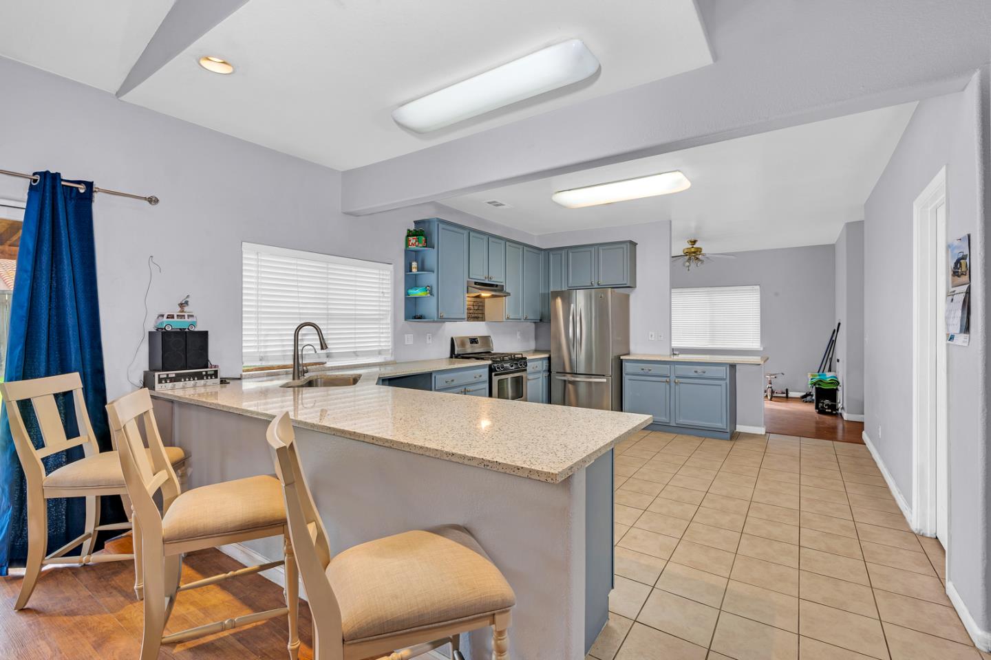 2231 Racquet Club DR