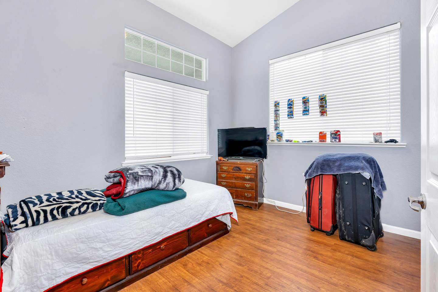 2231 Racquet Club DR