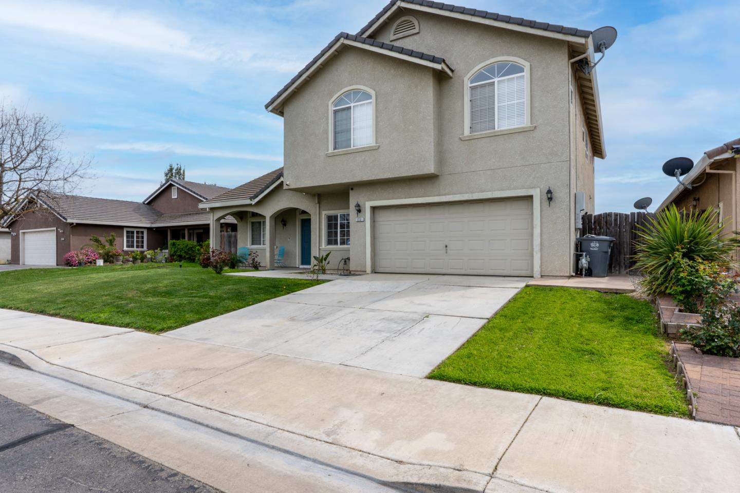2231 Racquet Club DR