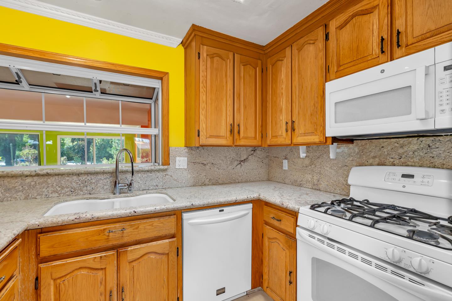 3890 Linton CT