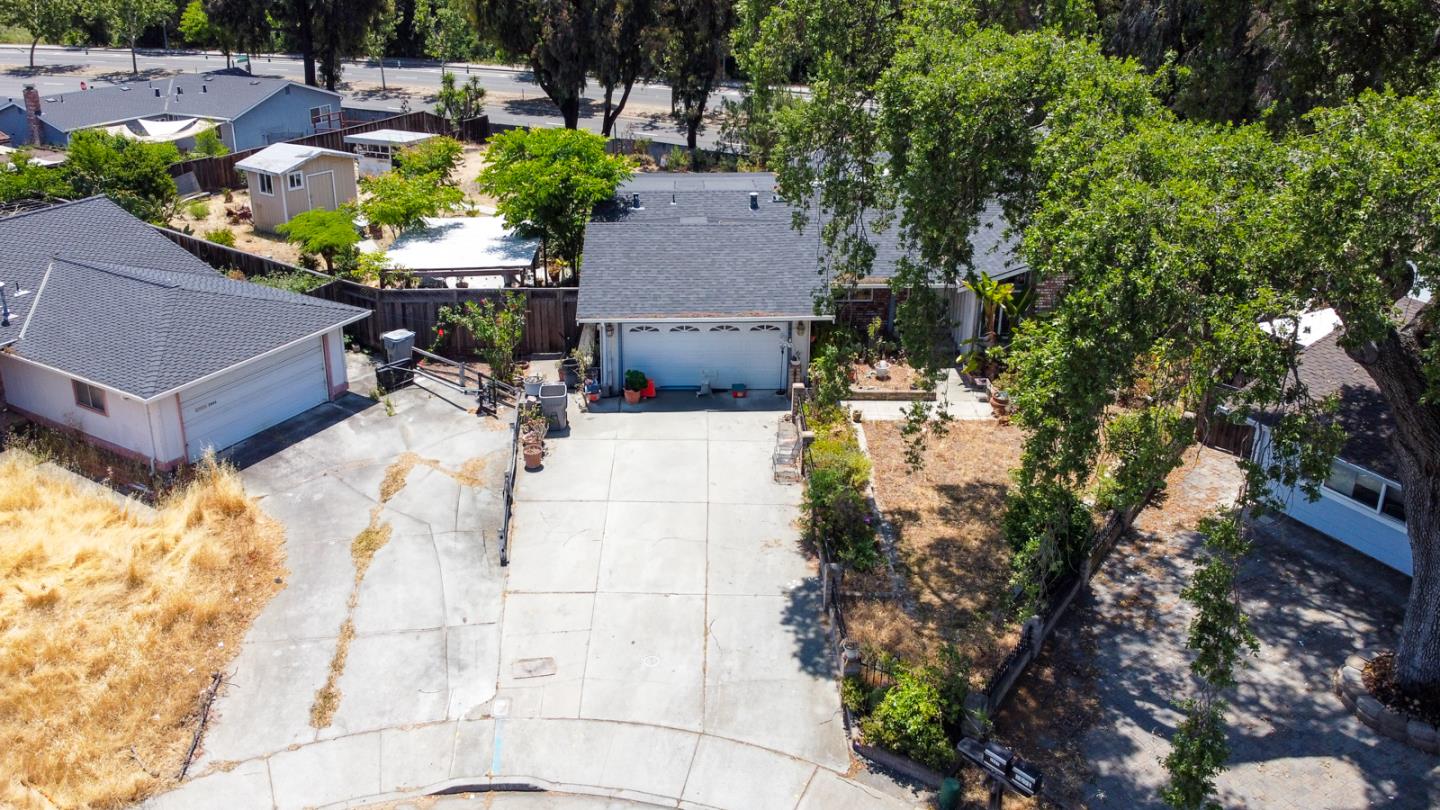 3890 Linton CT