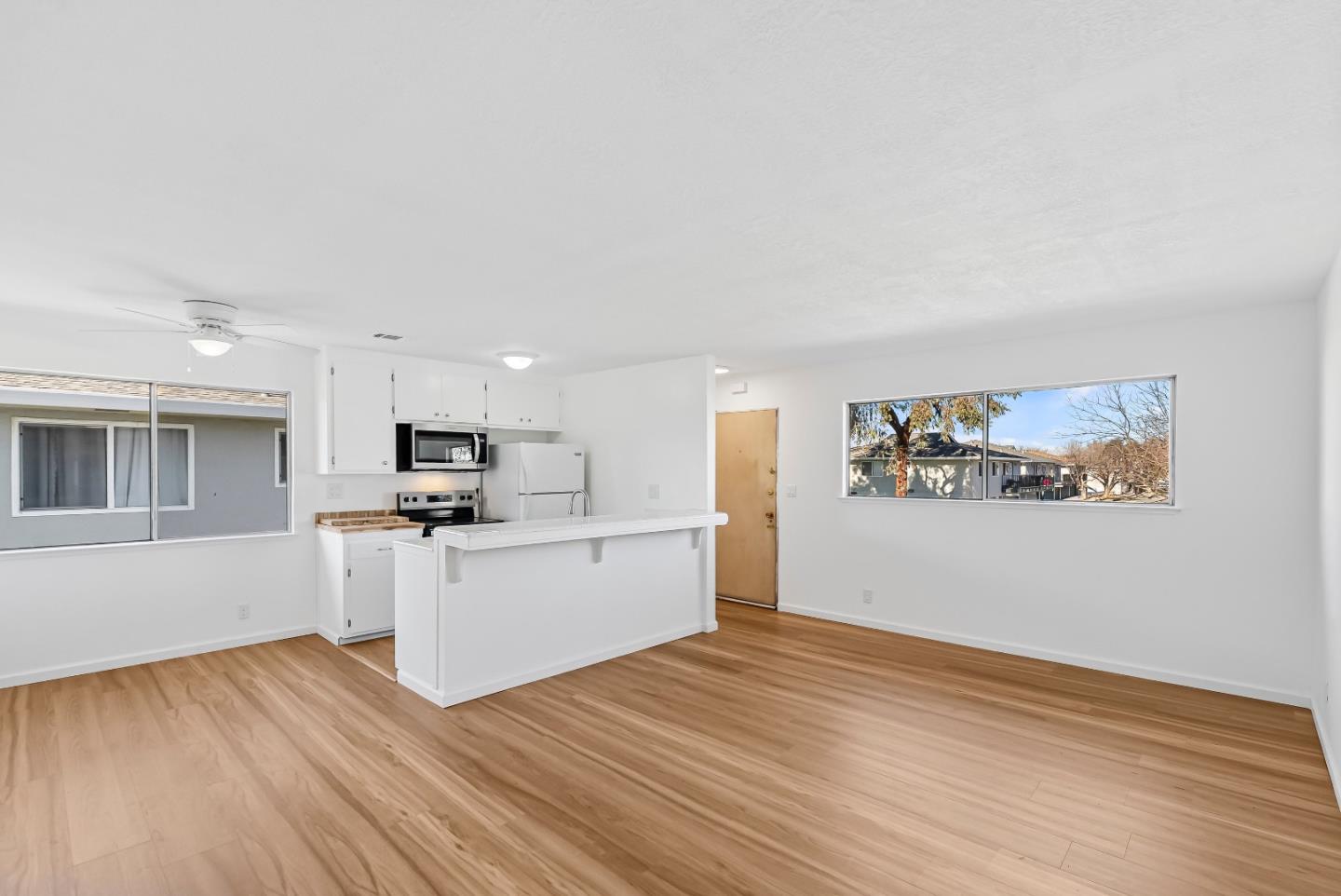 5577 Spinnaker Drive 4