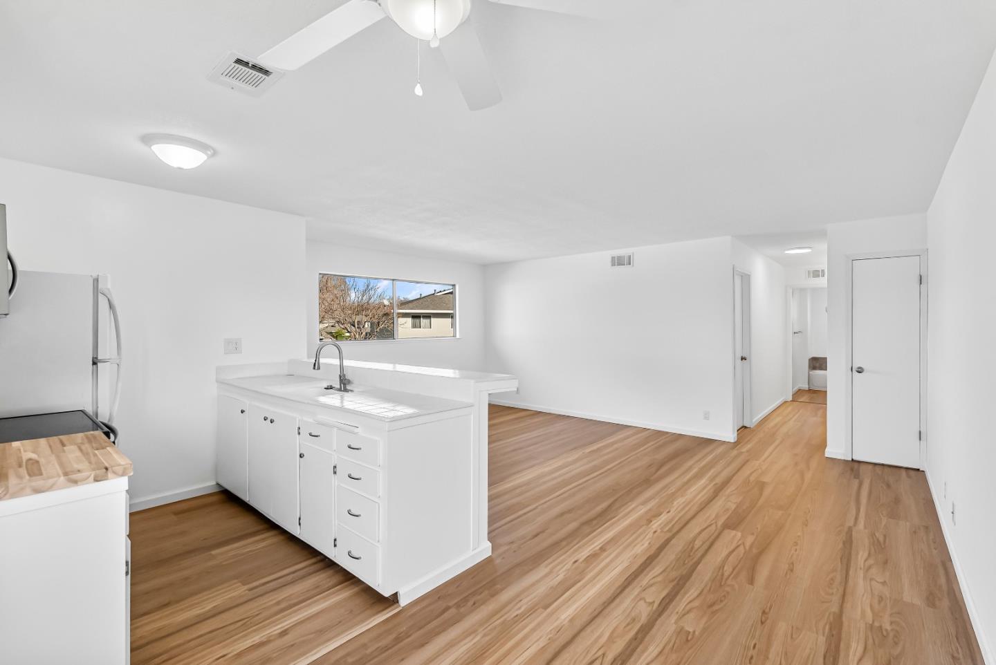 5577 Spinnaker Drive 4