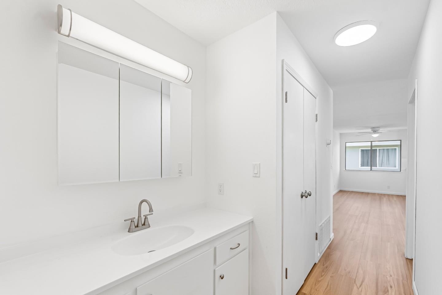 5577 Spinnaker Drive 4