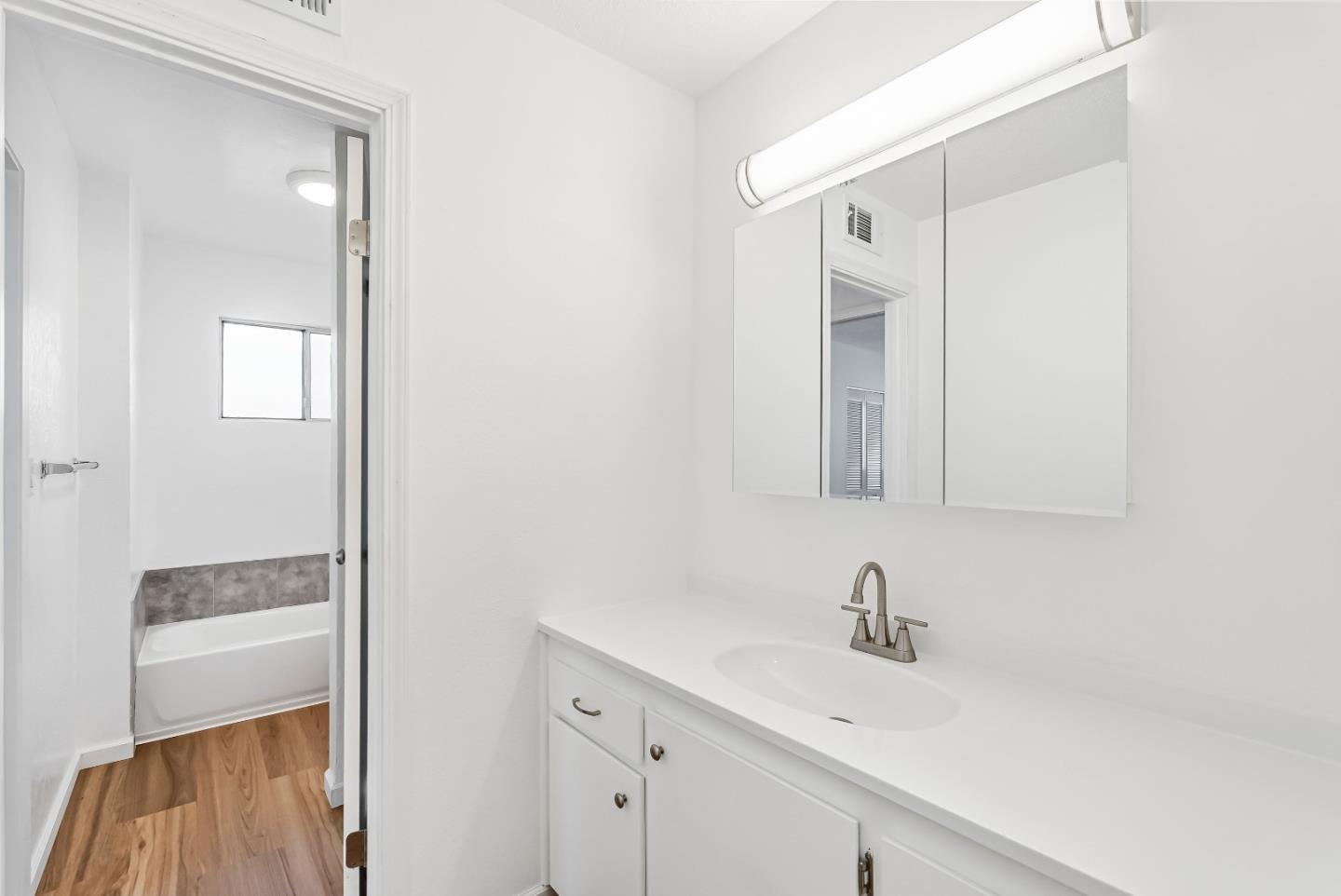5577 Spinnaker Drive 4