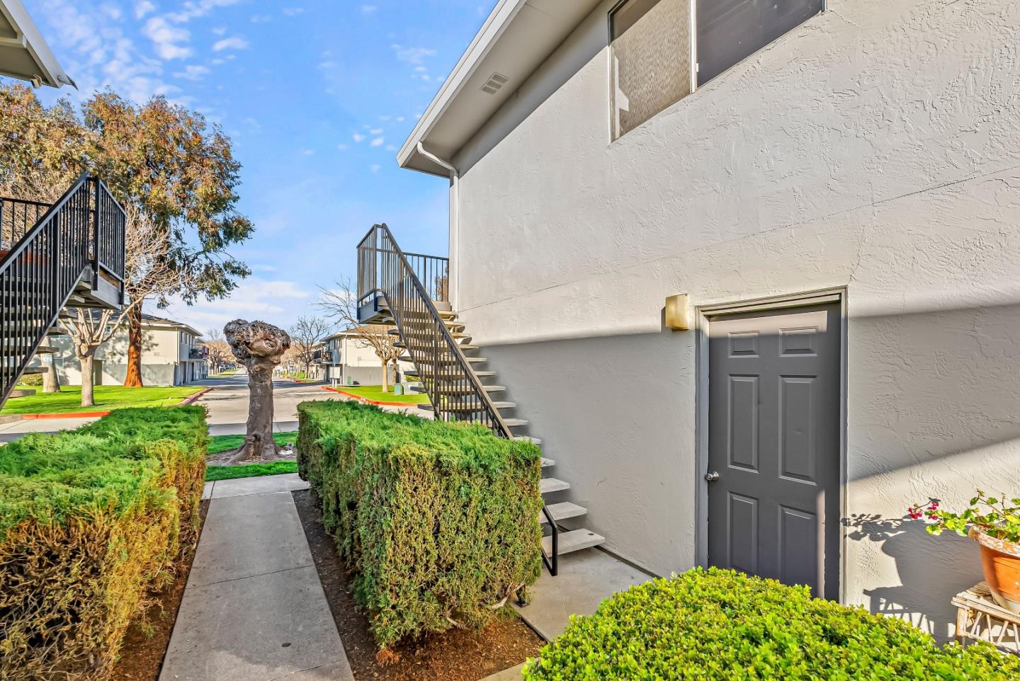 5577 Spinnaker Drive 4