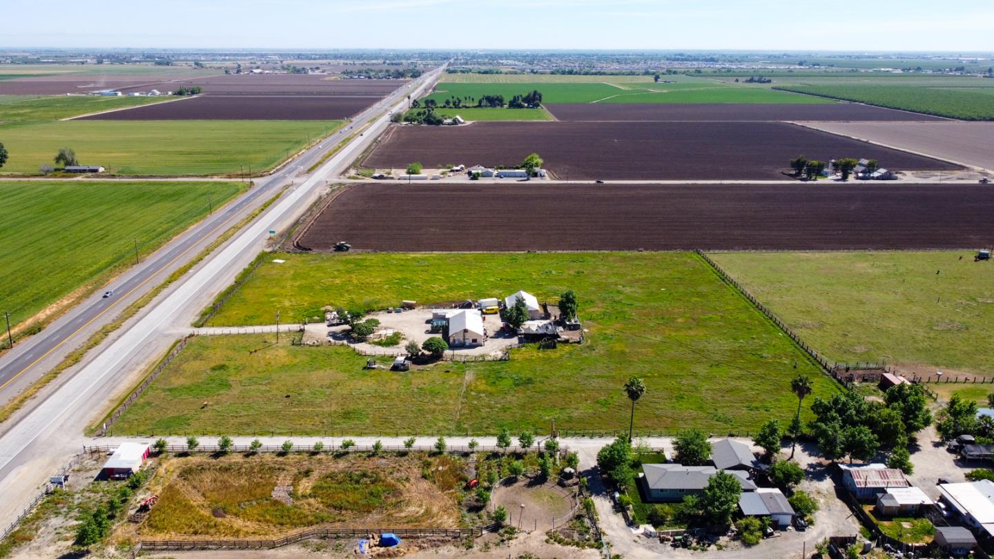 23429 Highway 152