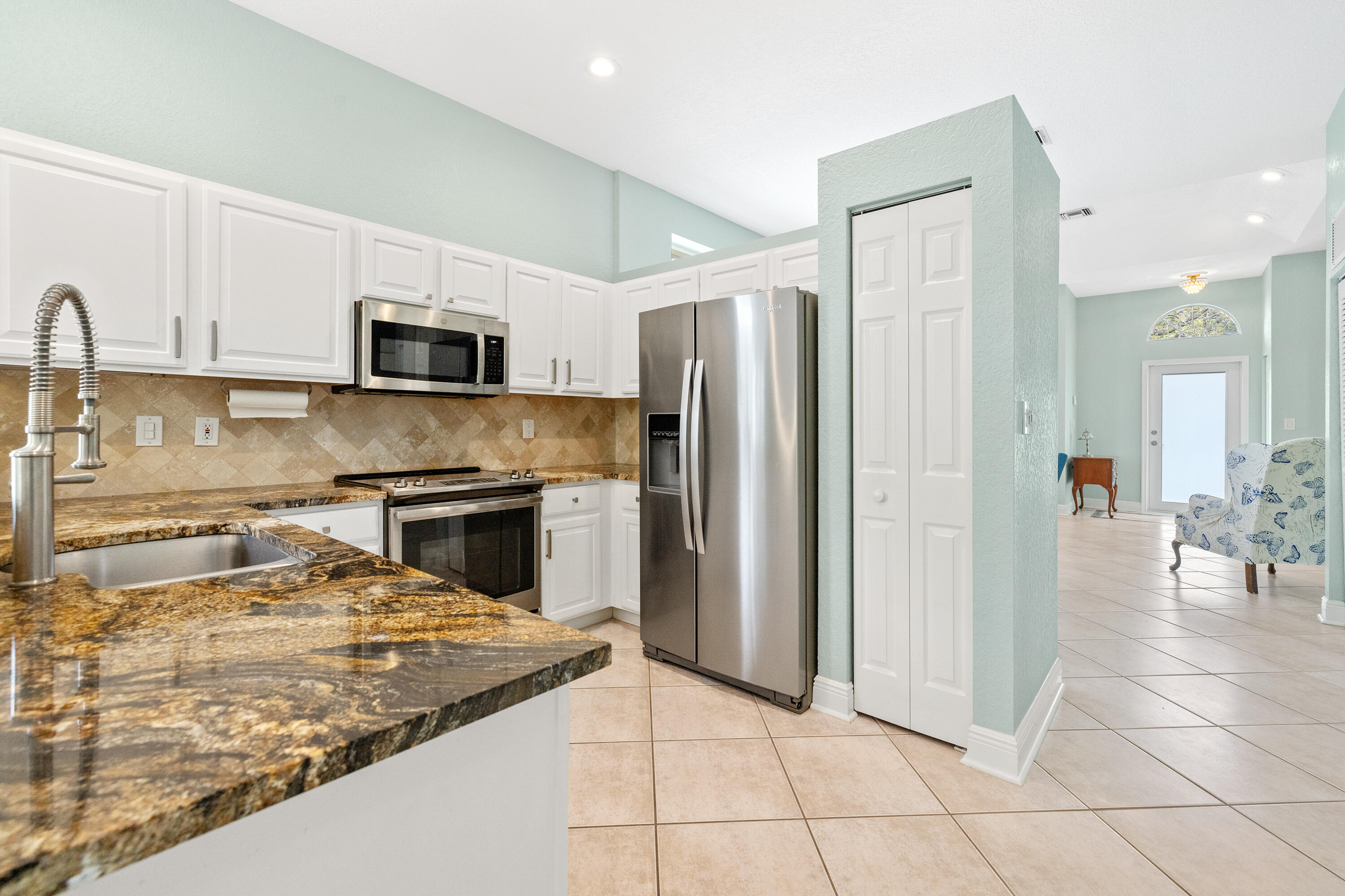 6513 Sandpiper Drive