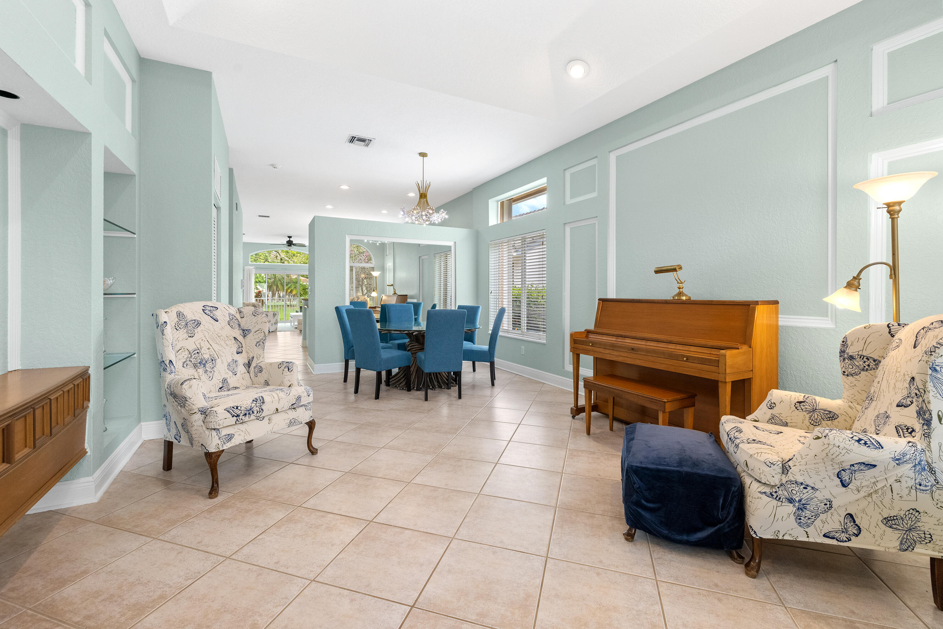 6513 Sandpiper Drive