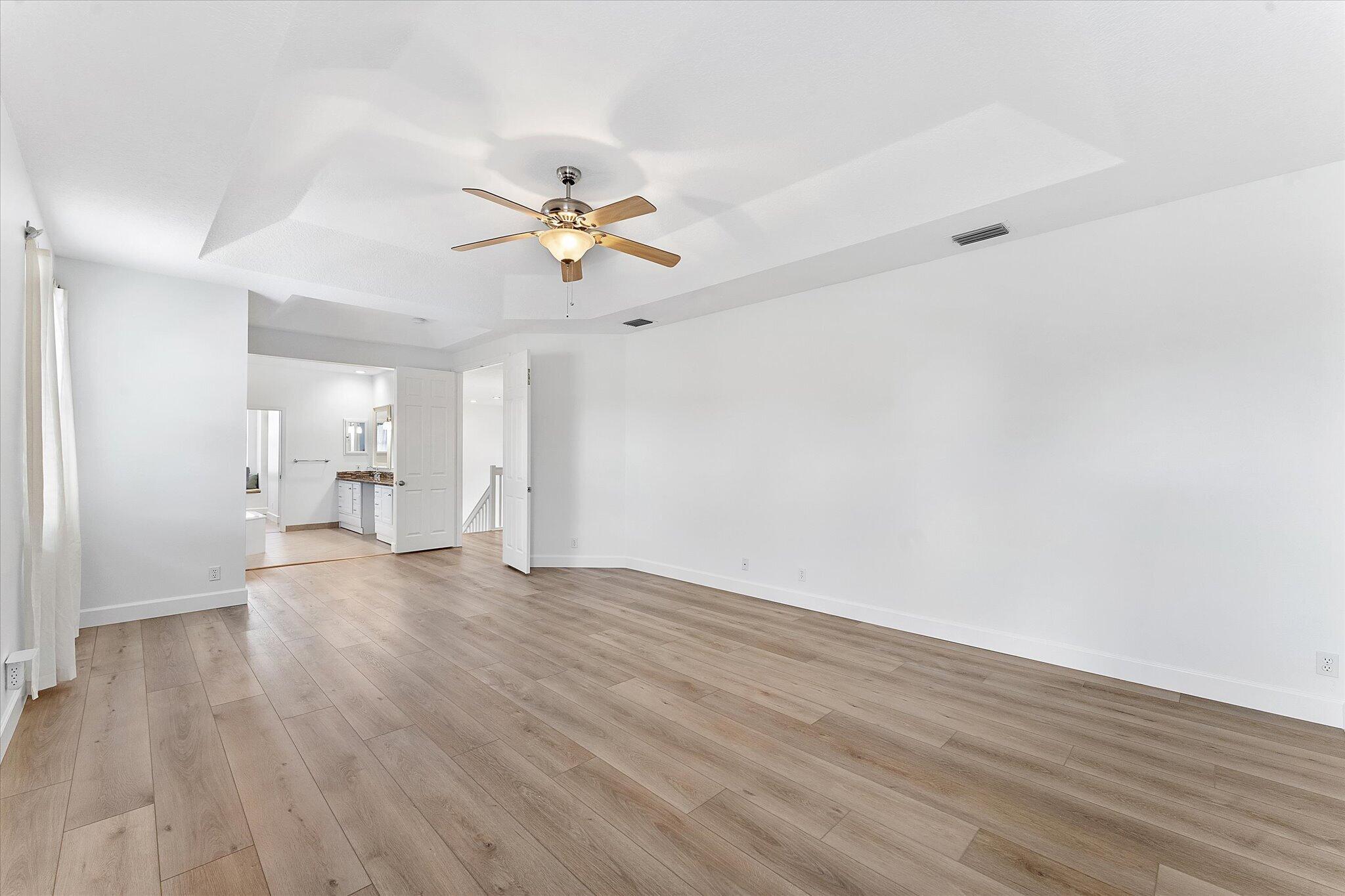 11525 NW 49th Court