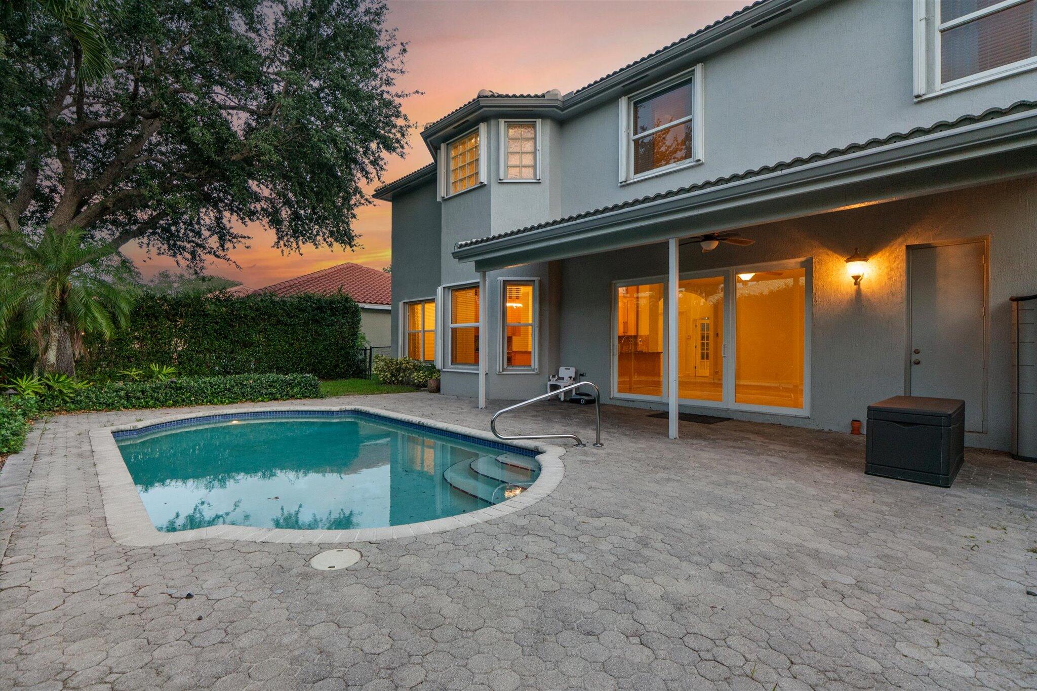 11525 NW 49th Court