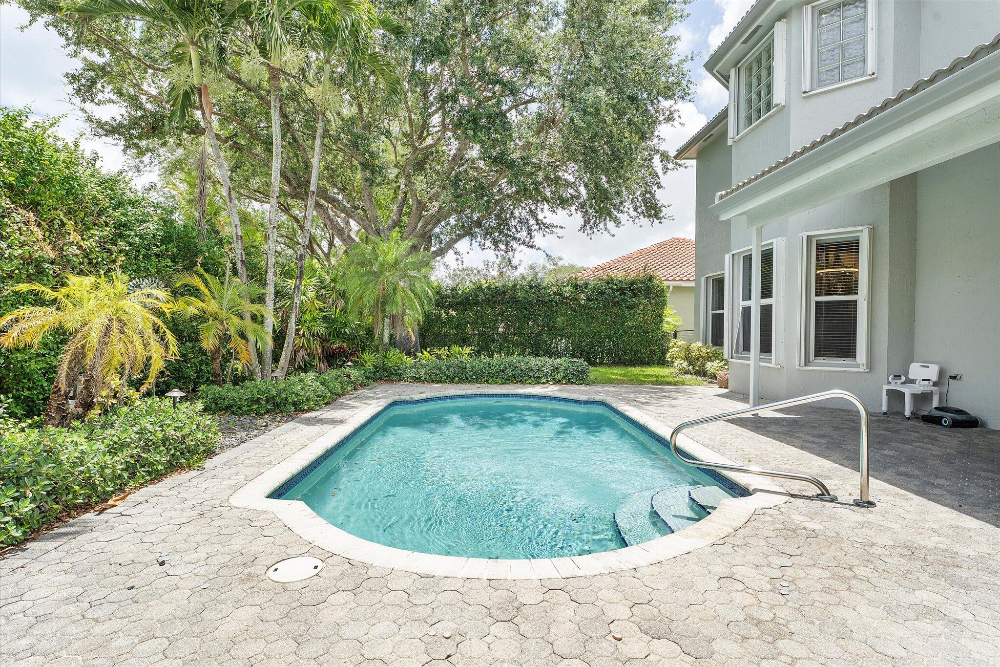 11525 NW 49th Court