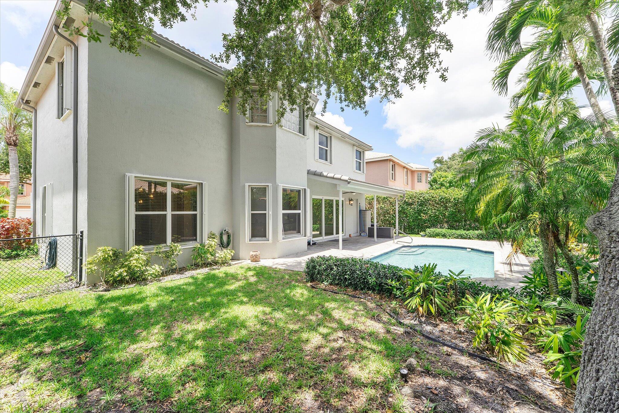 11525 NW 49th Court