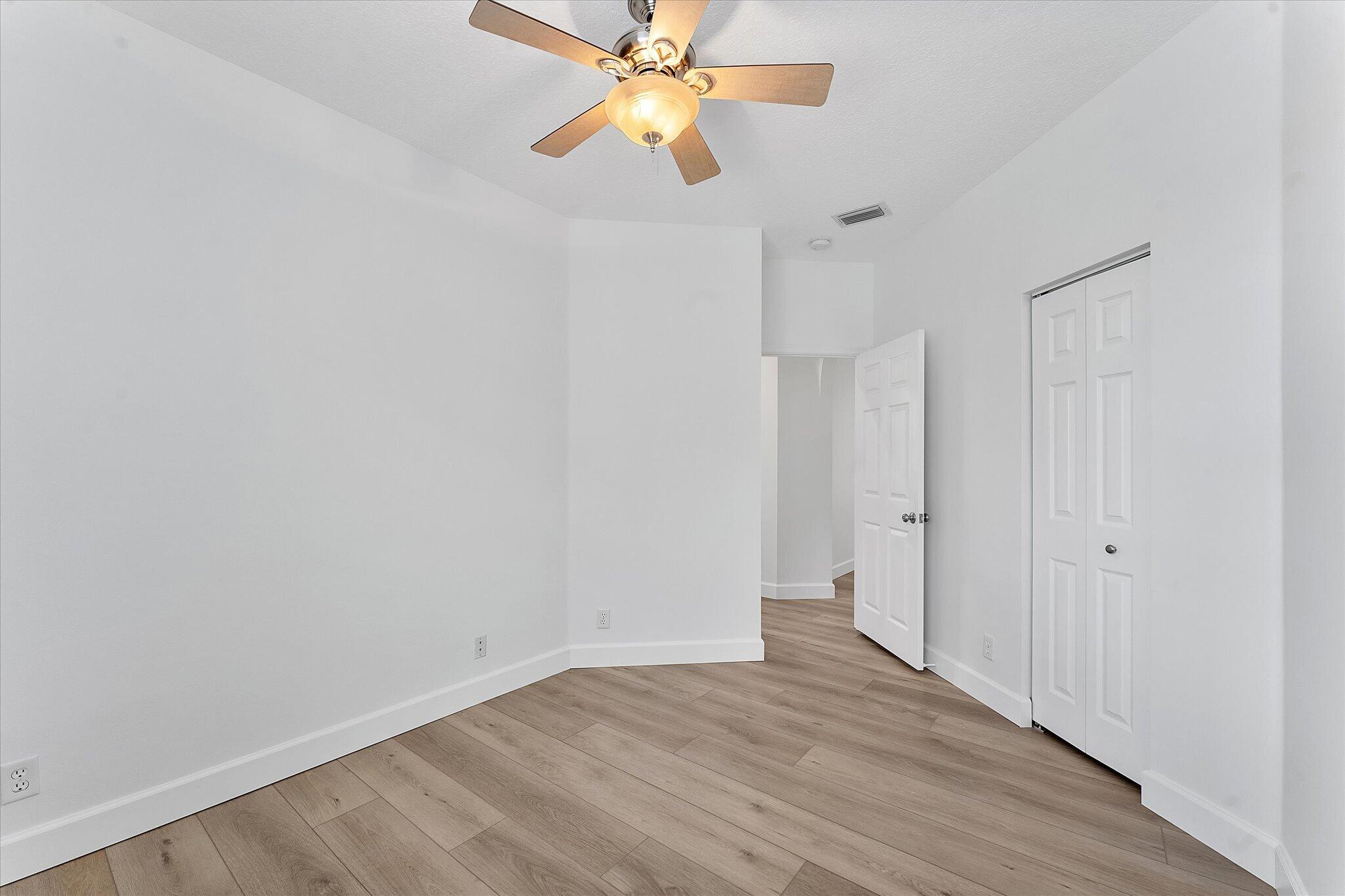 11525 NW 49th Court