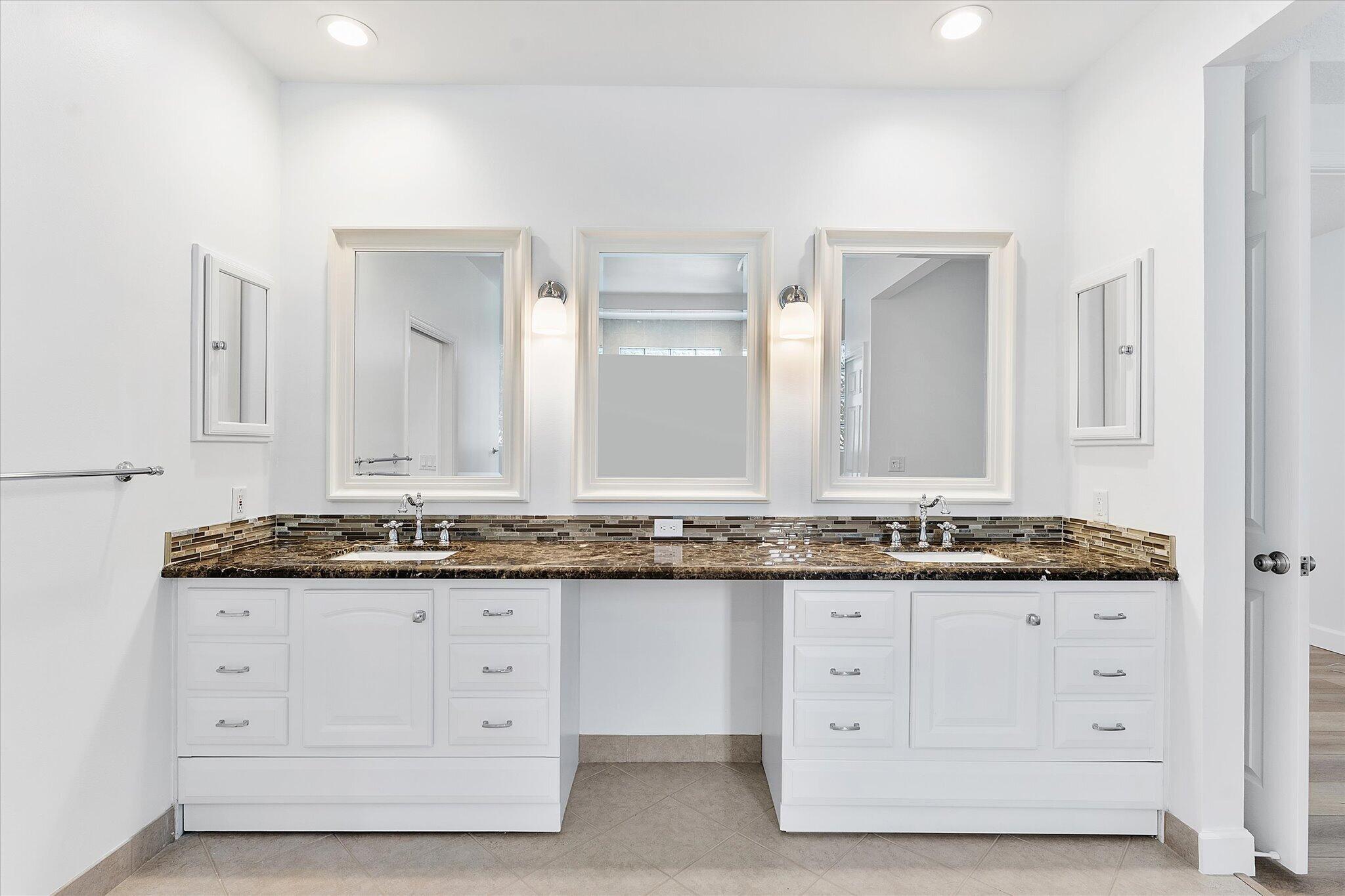 11525 NW 49th Court