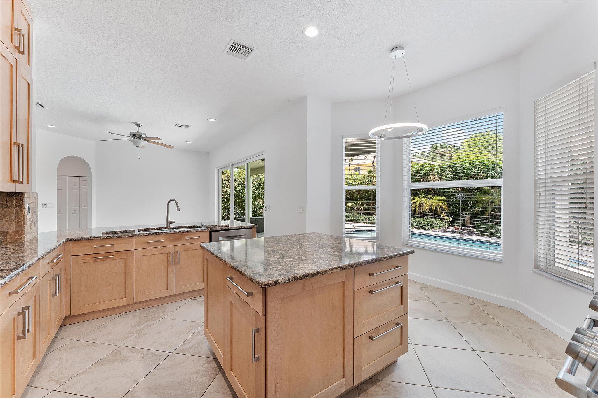 11525 NW 49th Court