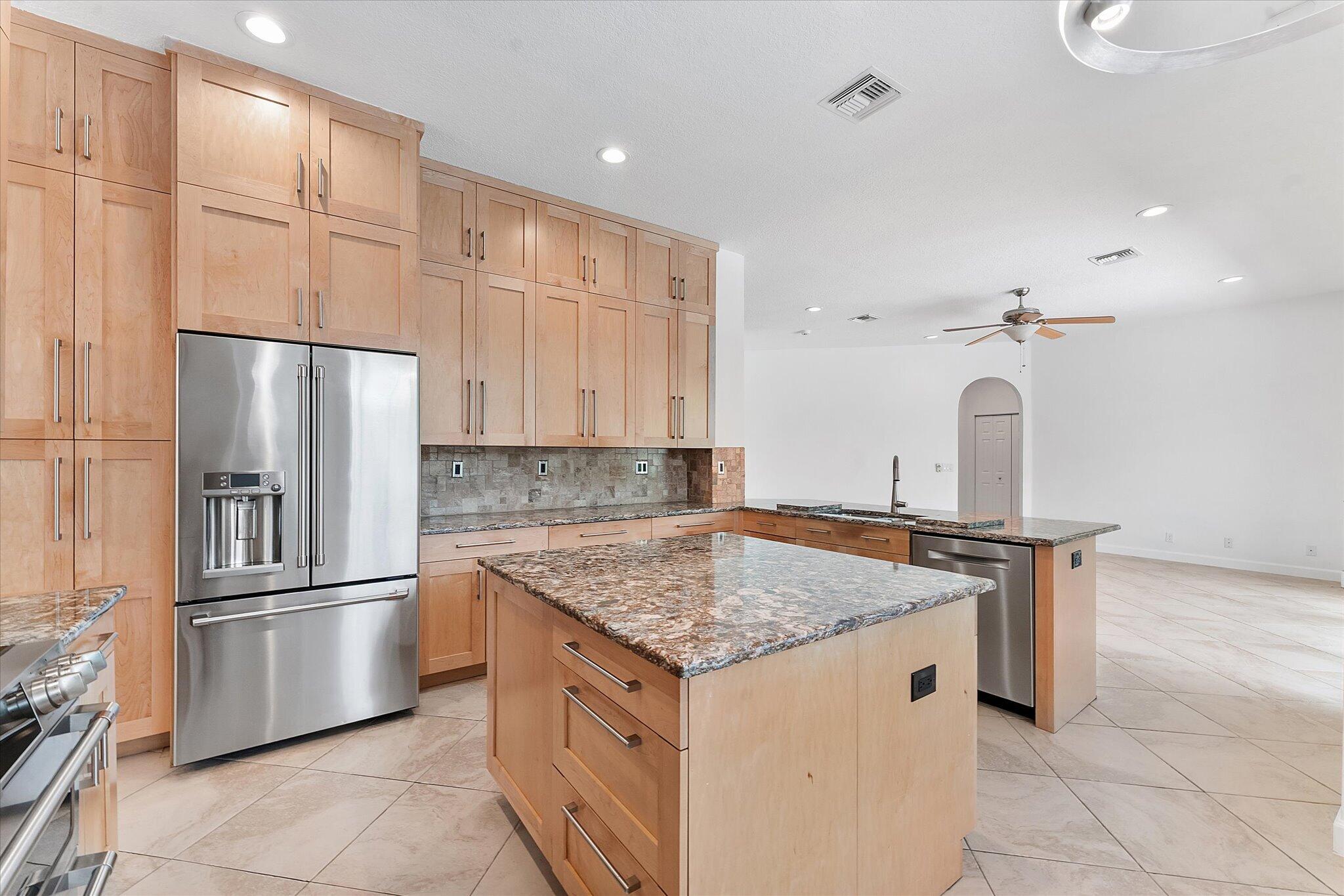 11525 NW 49th Court