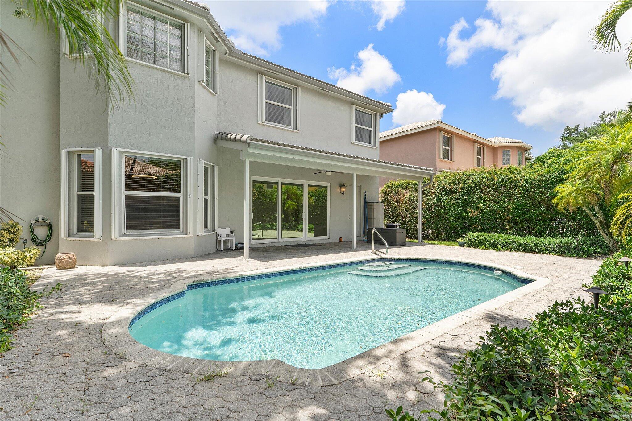 11525 NW 49th Court