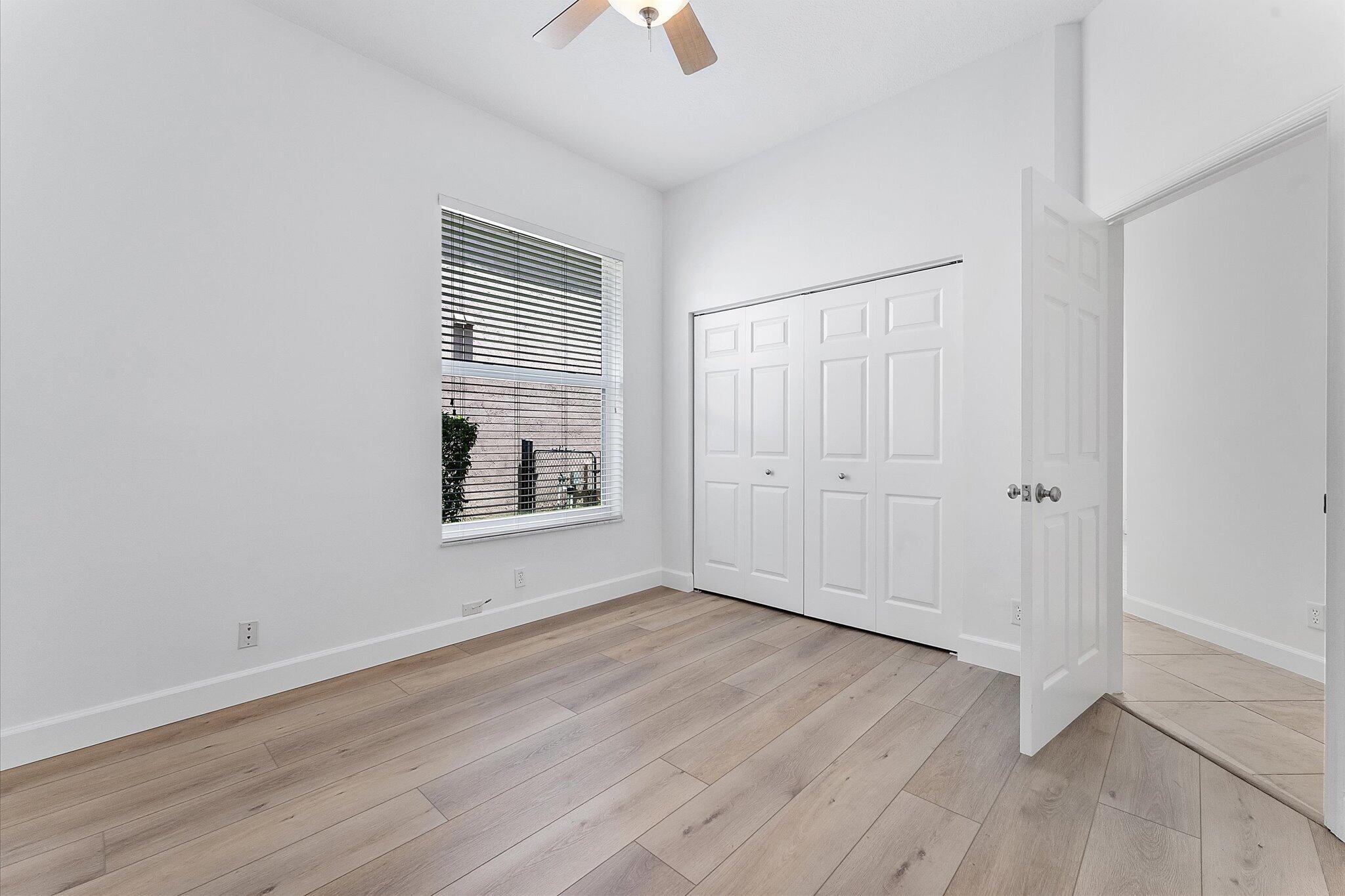 11525 NW 49th Court