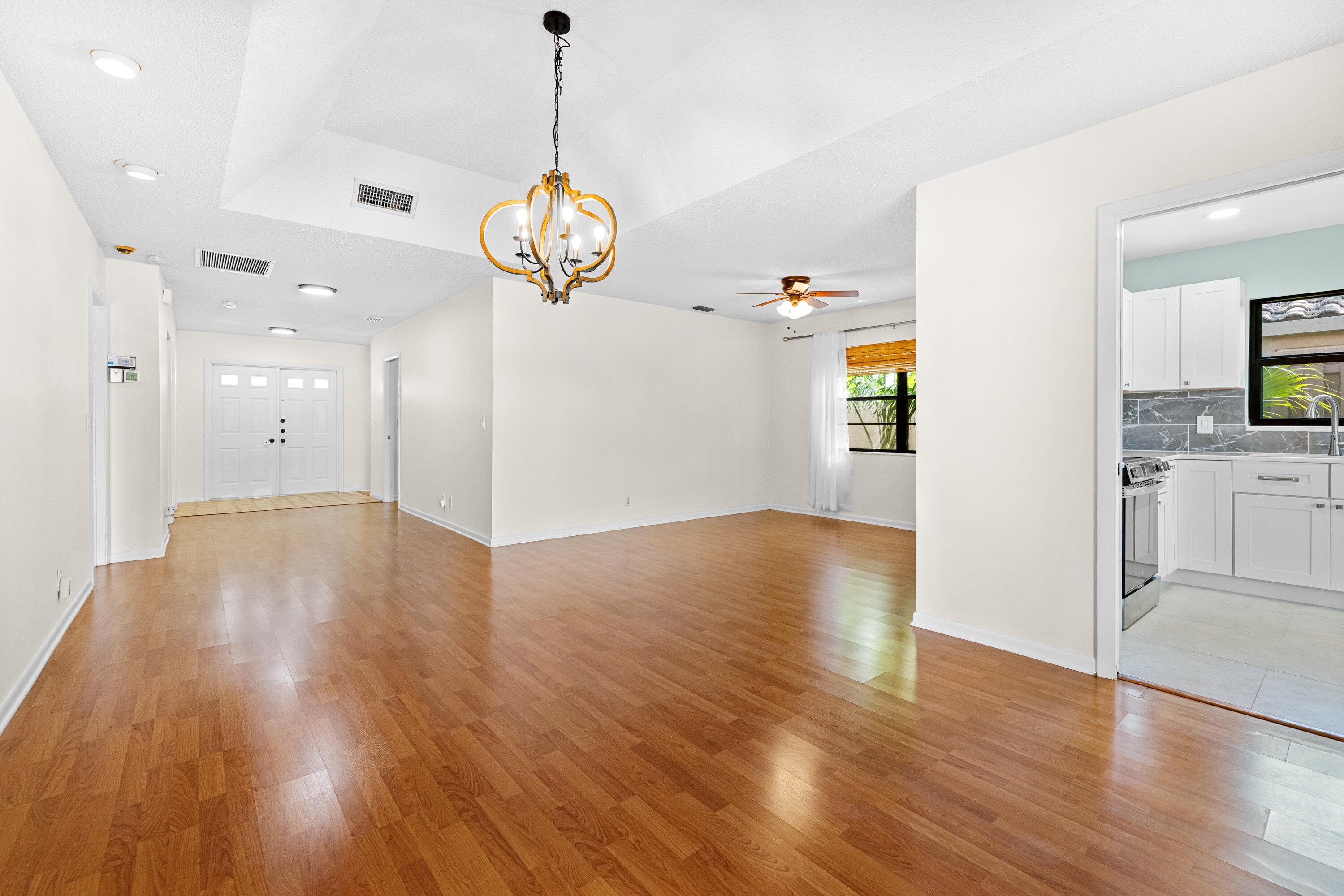 8409 Bonita Isle Drive