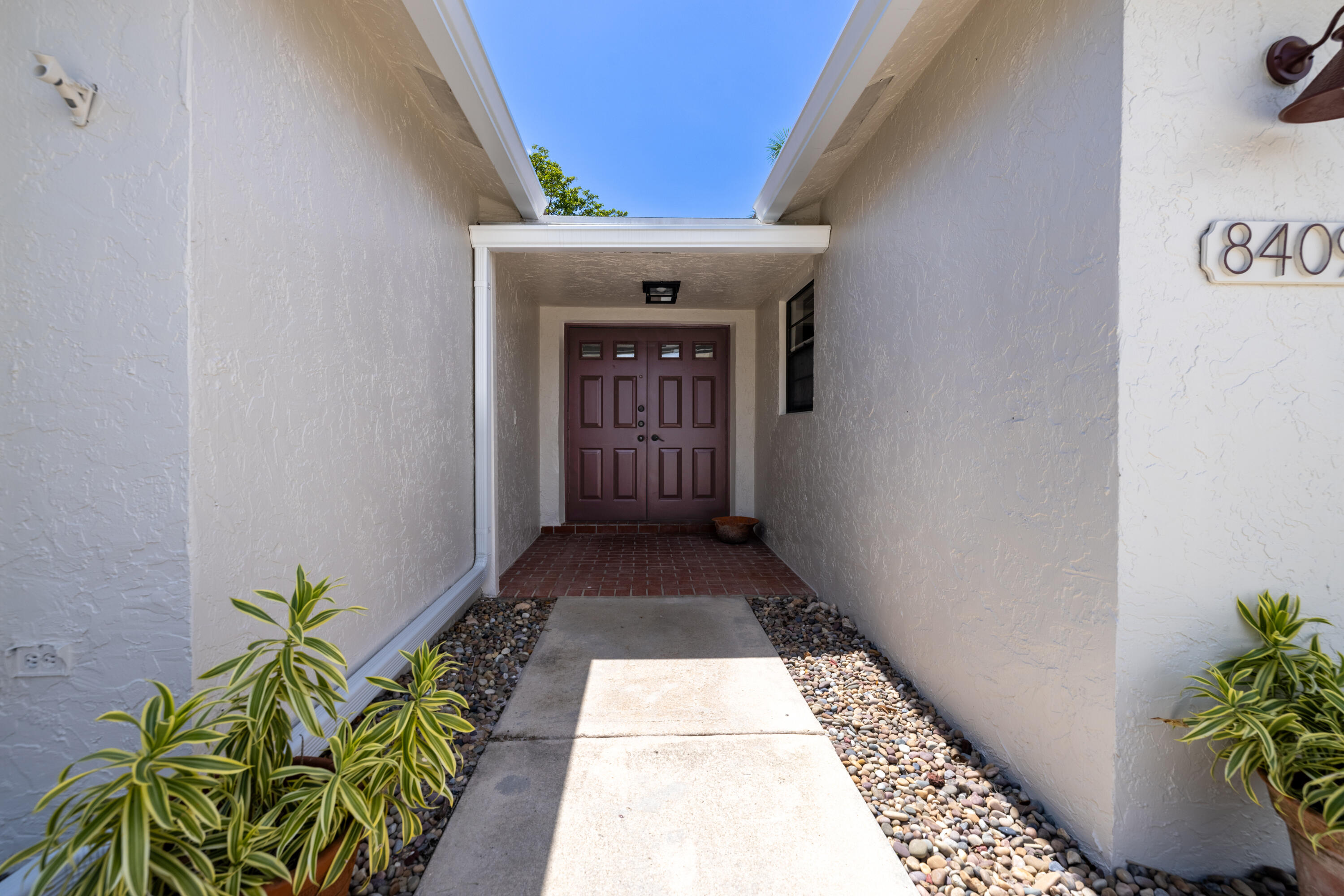 8409 Bonita Isle Drive
