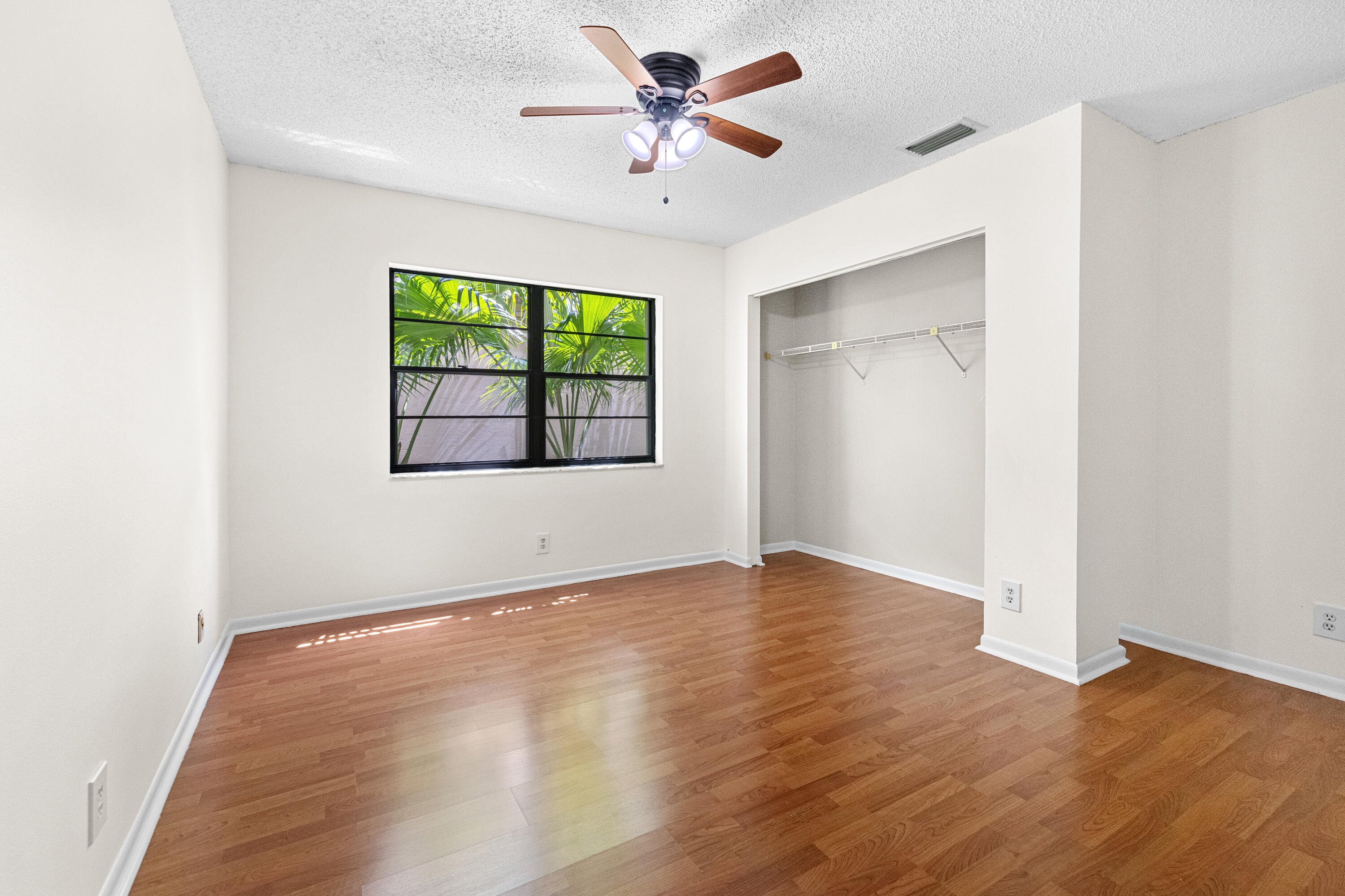 8409 Bonita Isle Drive