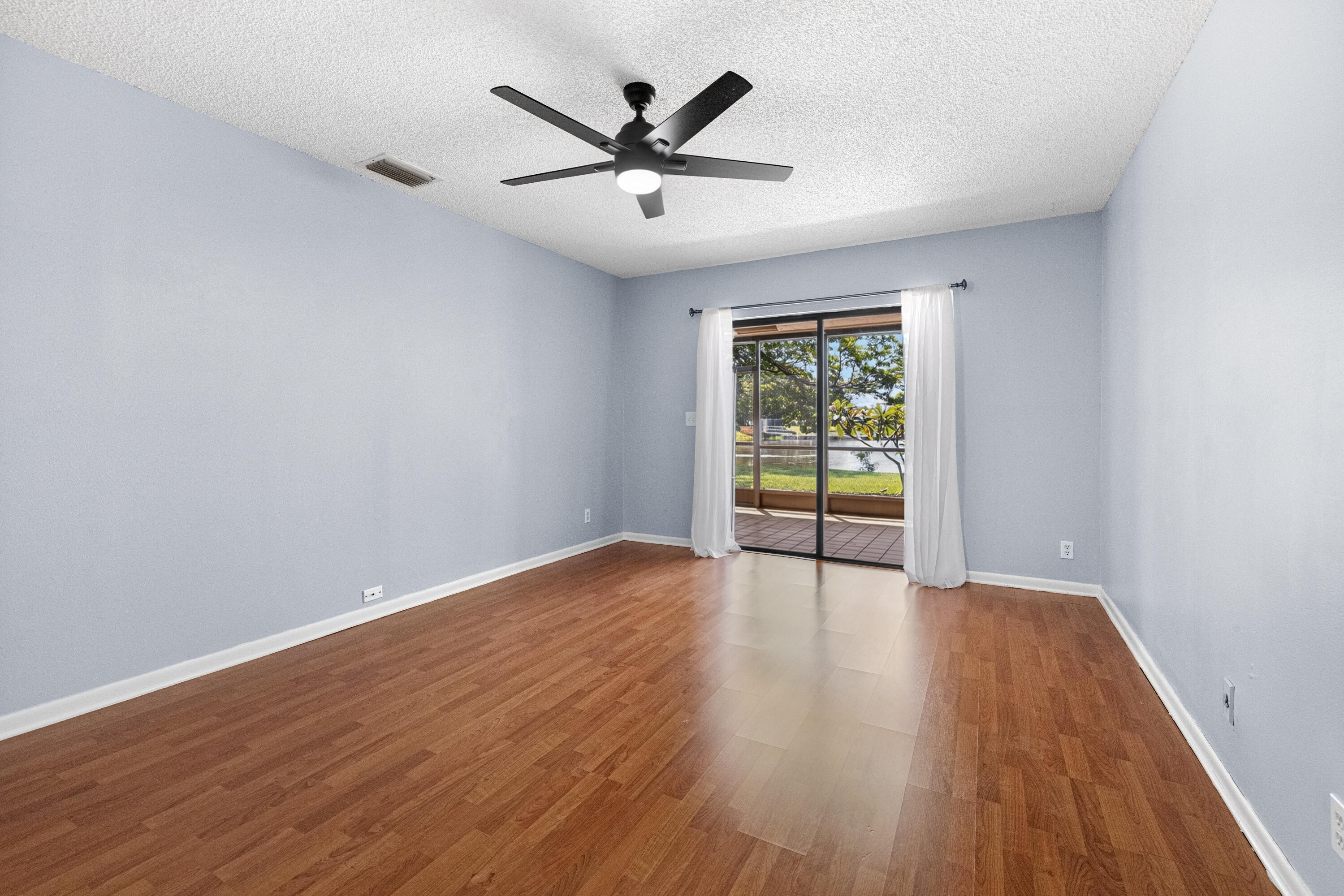 8409 Bonita Isle Drive