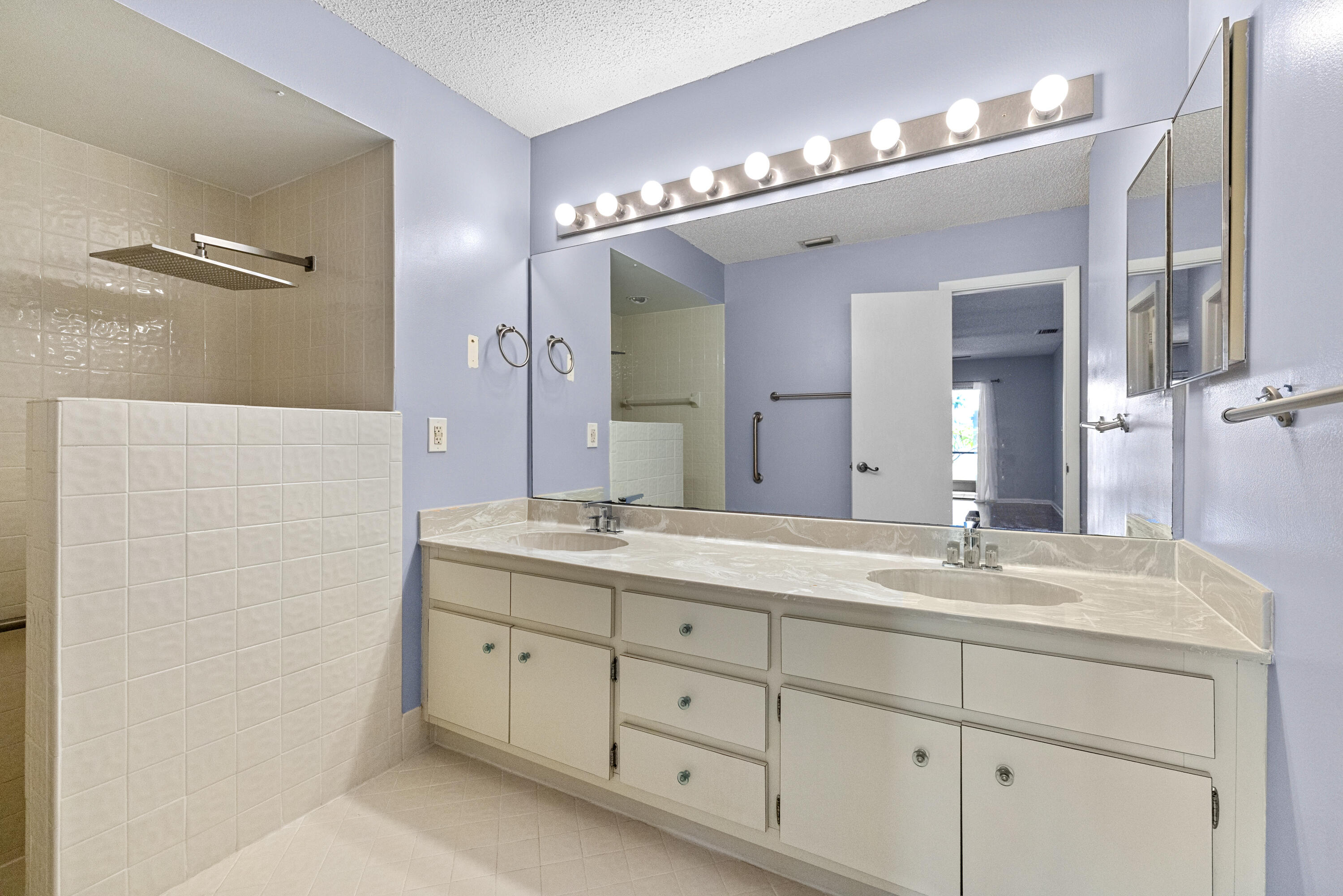 8409 Bonita Isle Drive