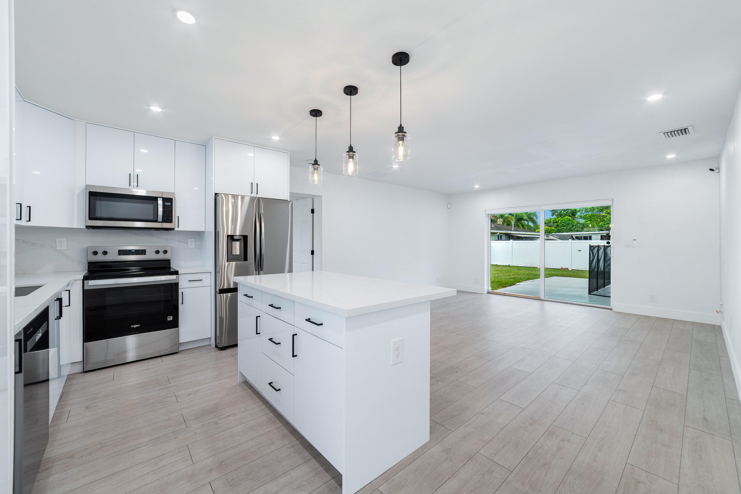 6335 Southgate Boulevard