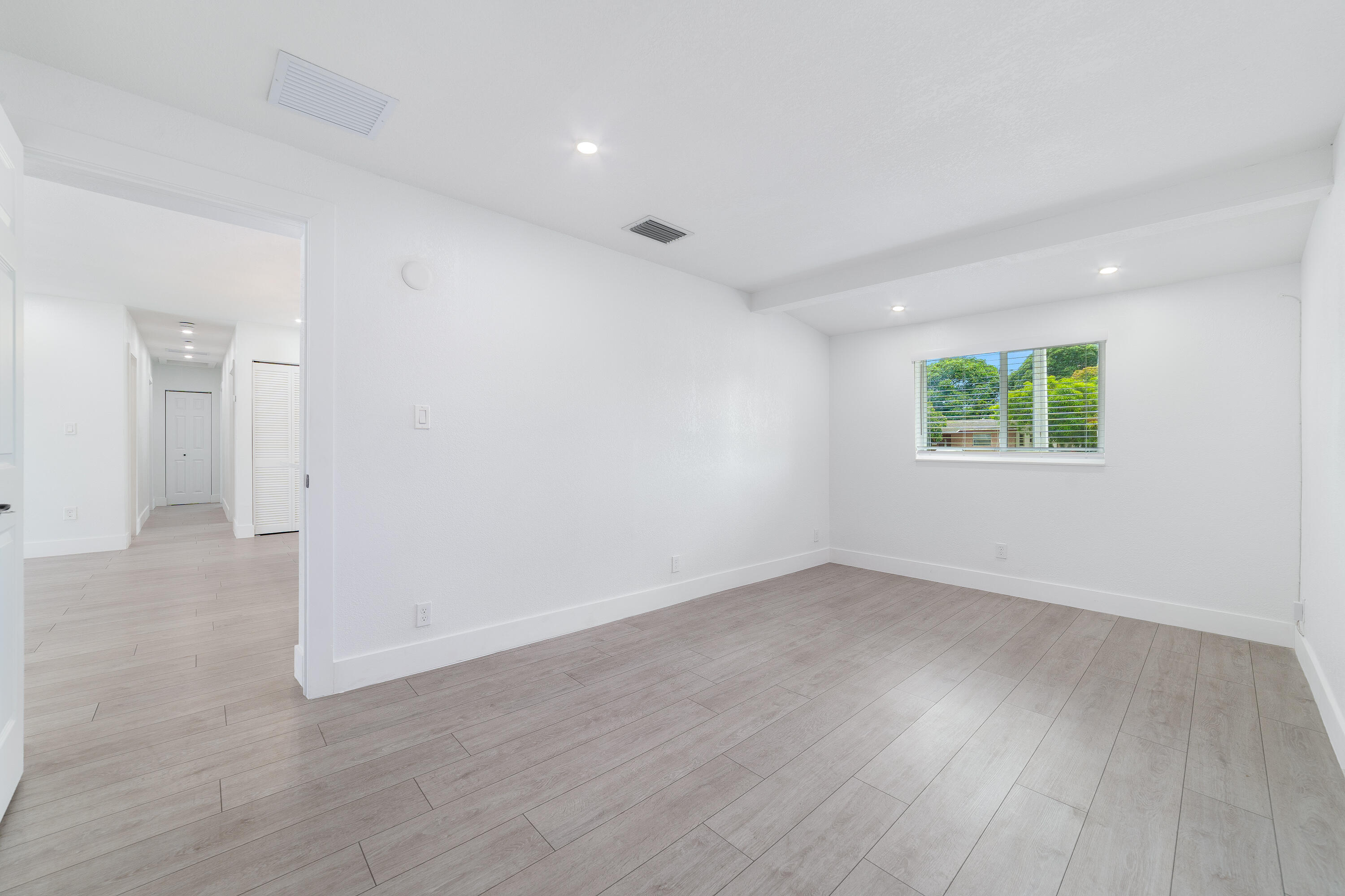 6335 Southgate Boulevard