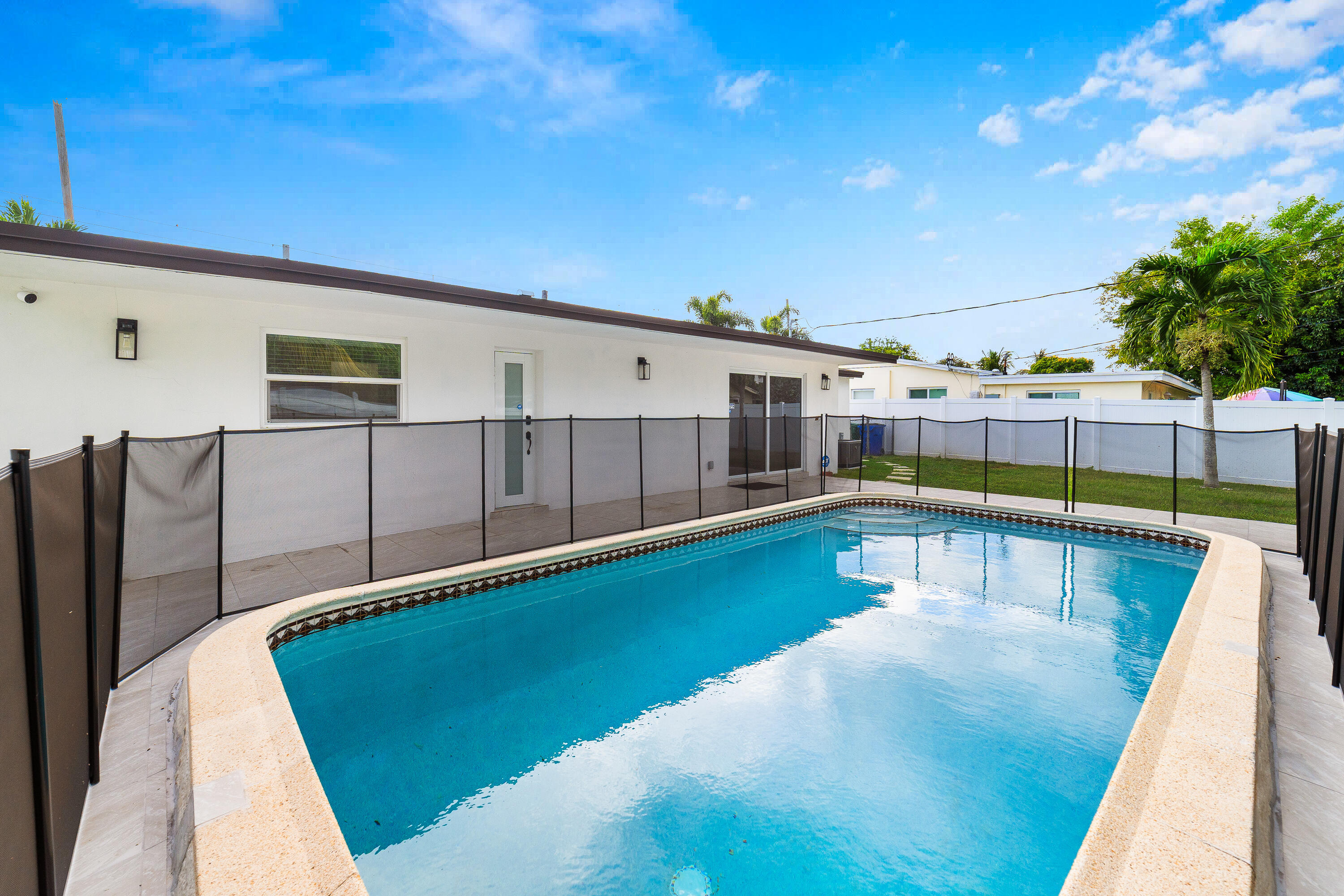 6335 Southgate Boulevard