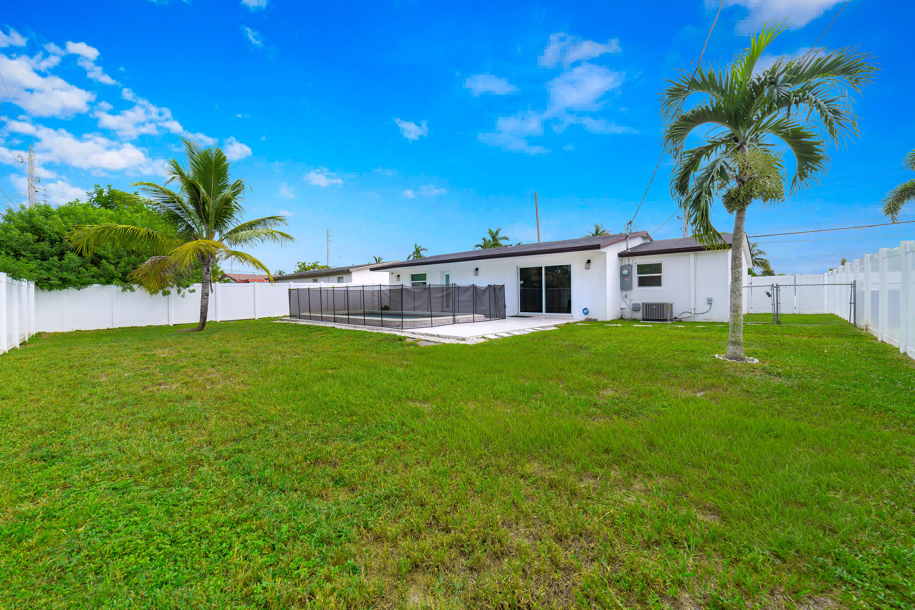 6335 Southgate Boulevard