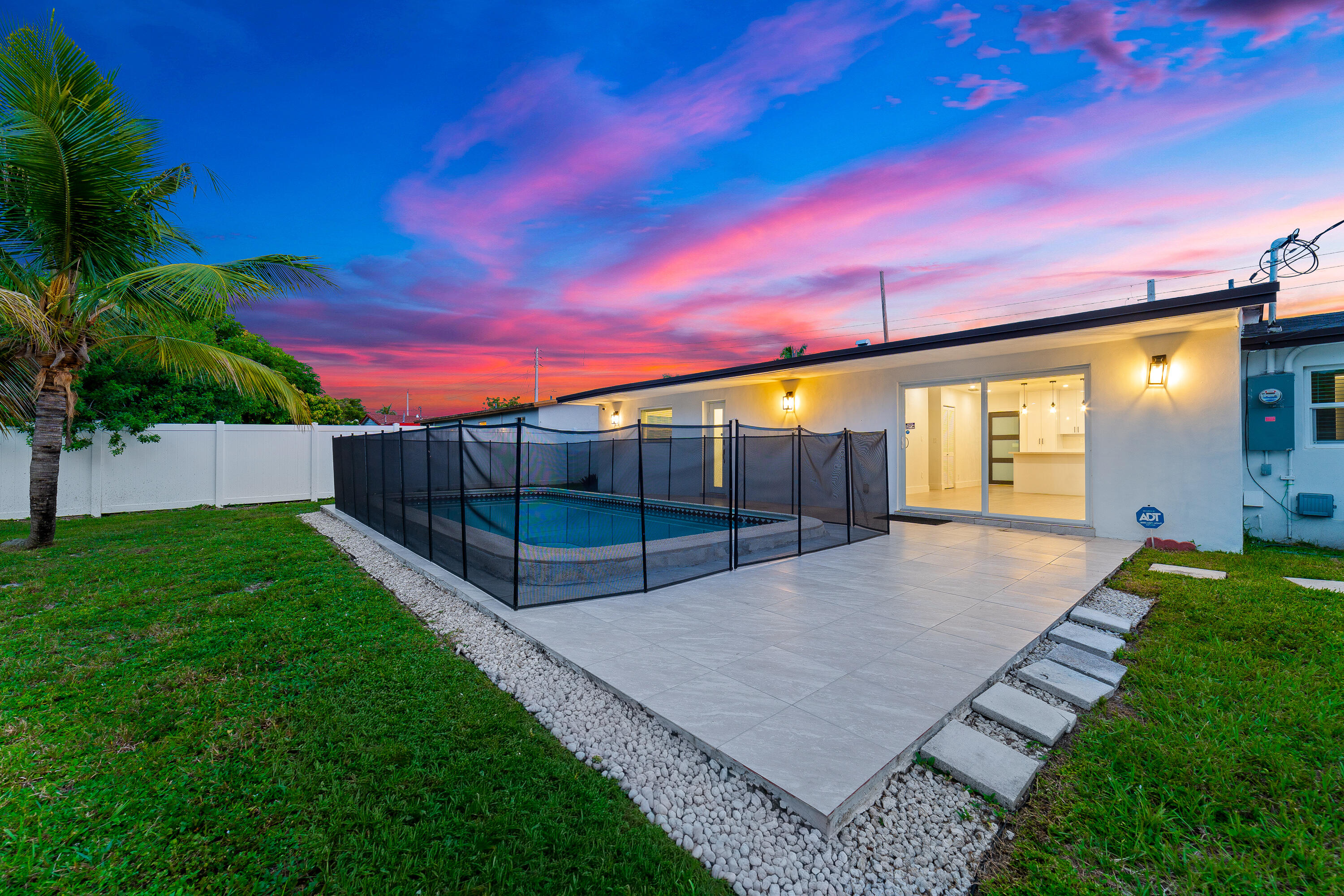 6335 Southgate Boulevard