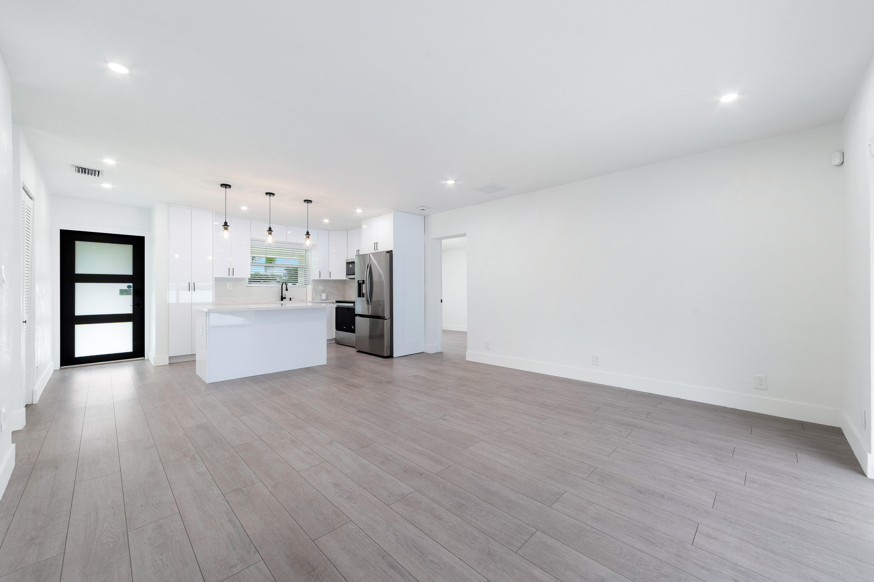 6335 Southgate Boulevard