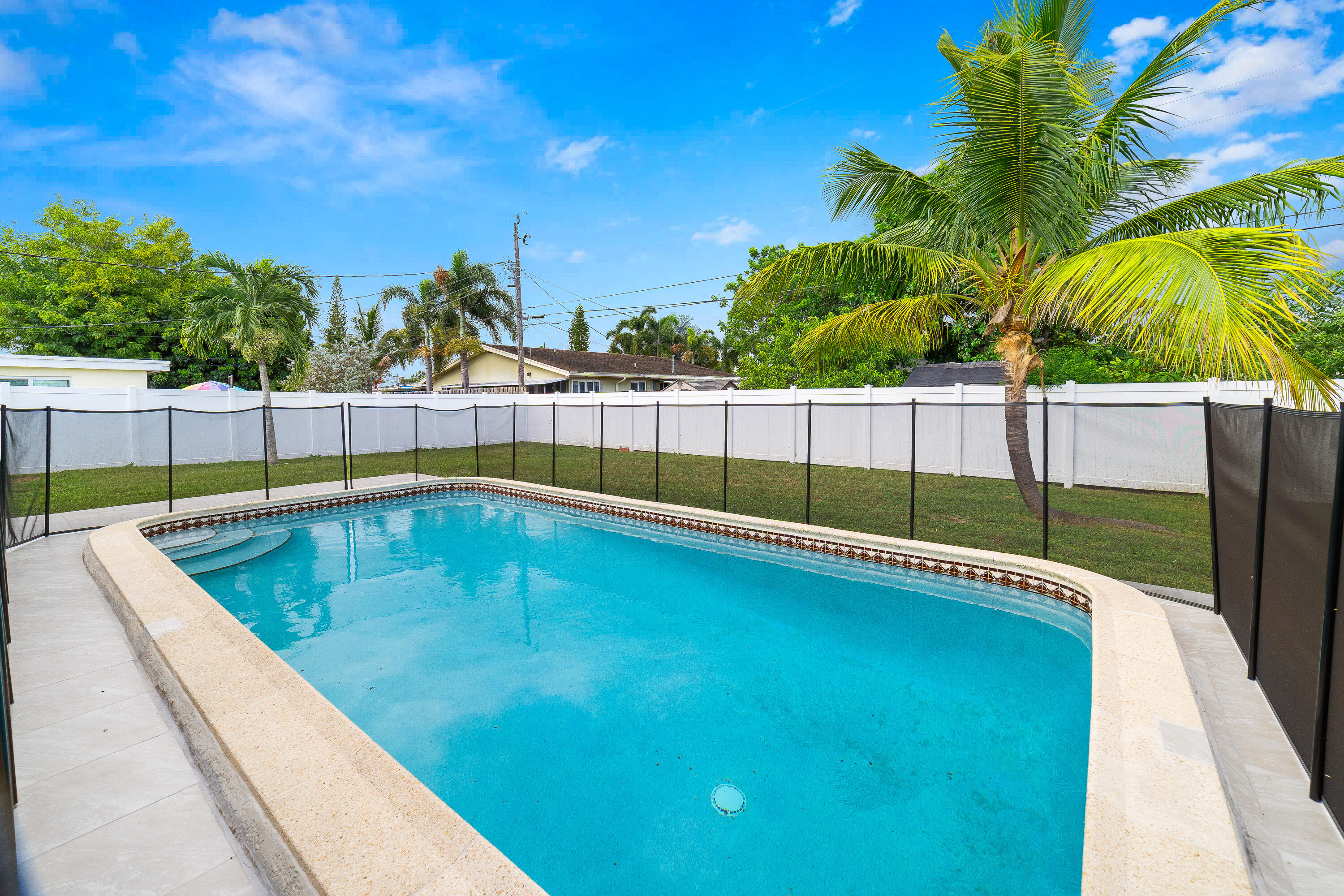 6335 Southgate Boulevard