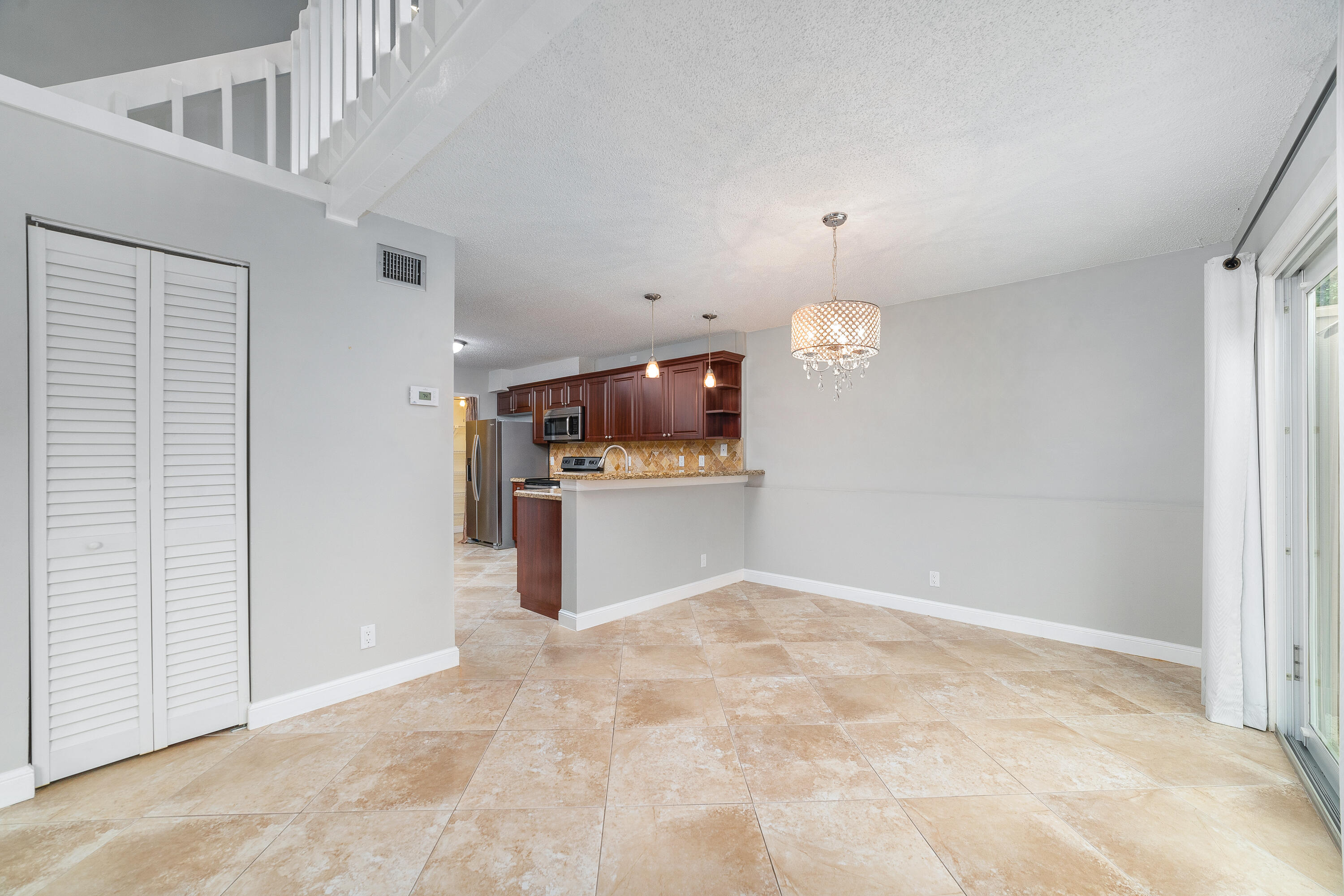 333 Maplecrest Circle