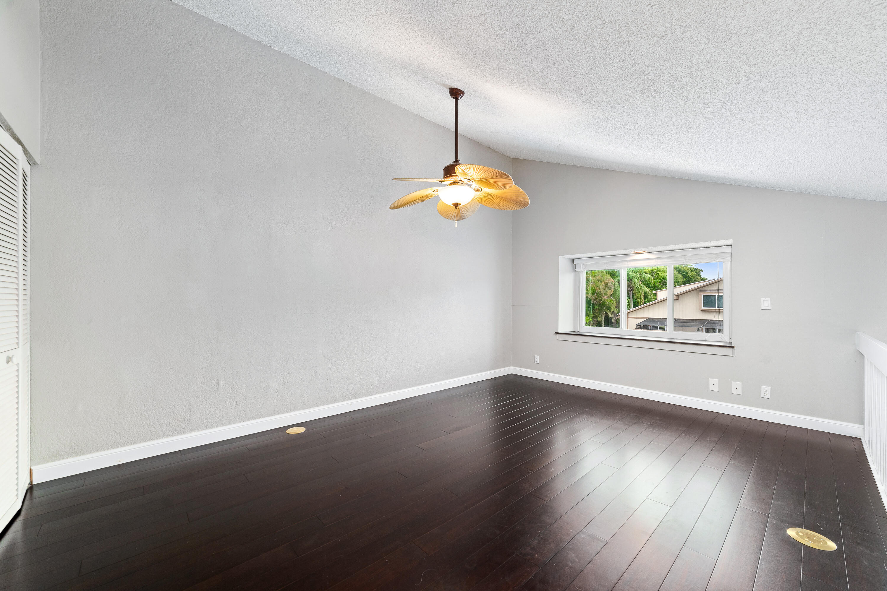 333 Maplecrest Circle