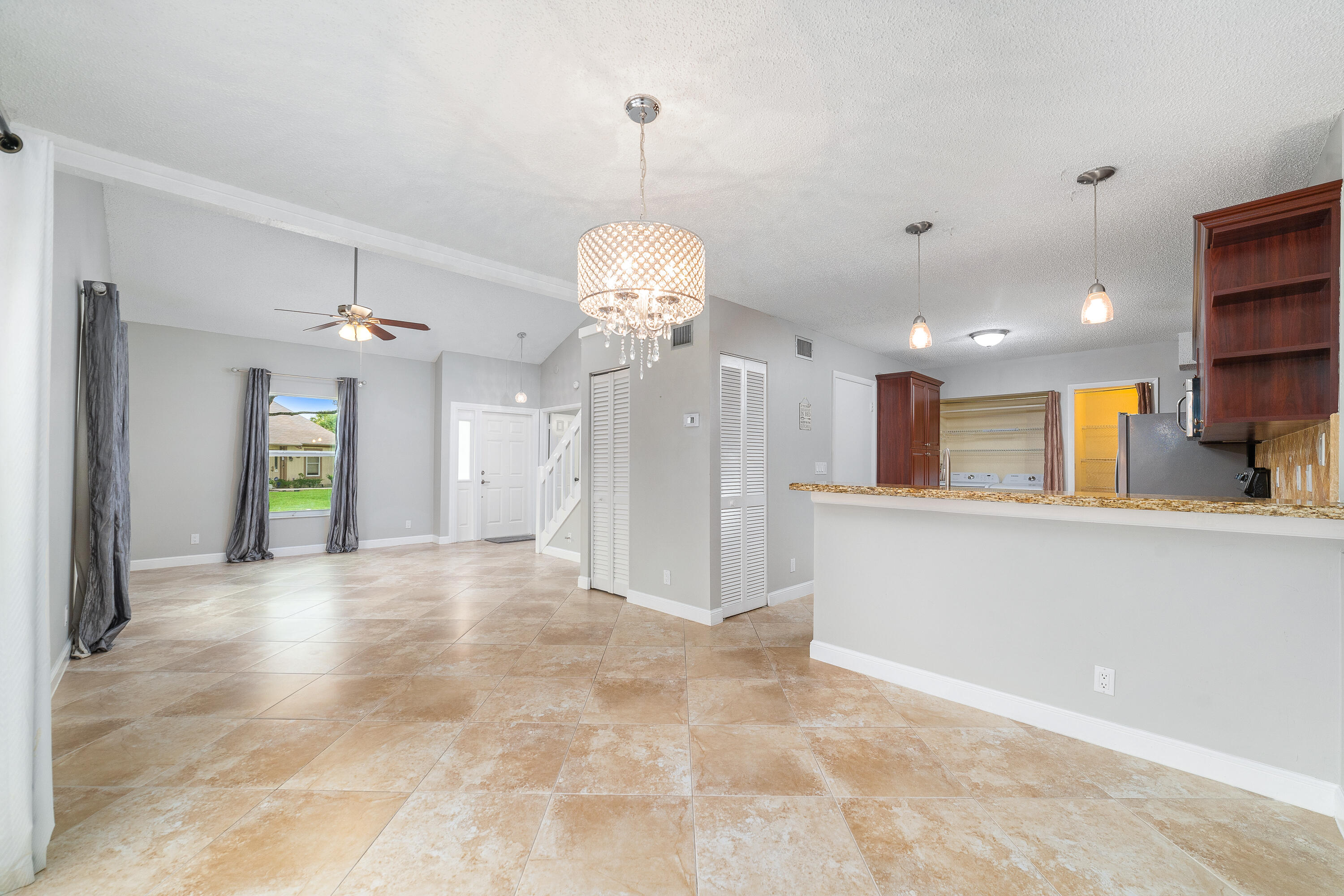 333 Maplecrest Circle