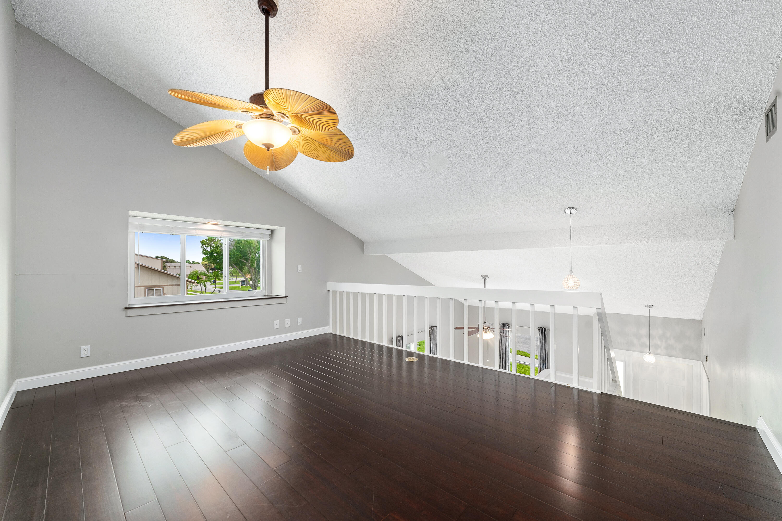 333 Maplecrest Circle