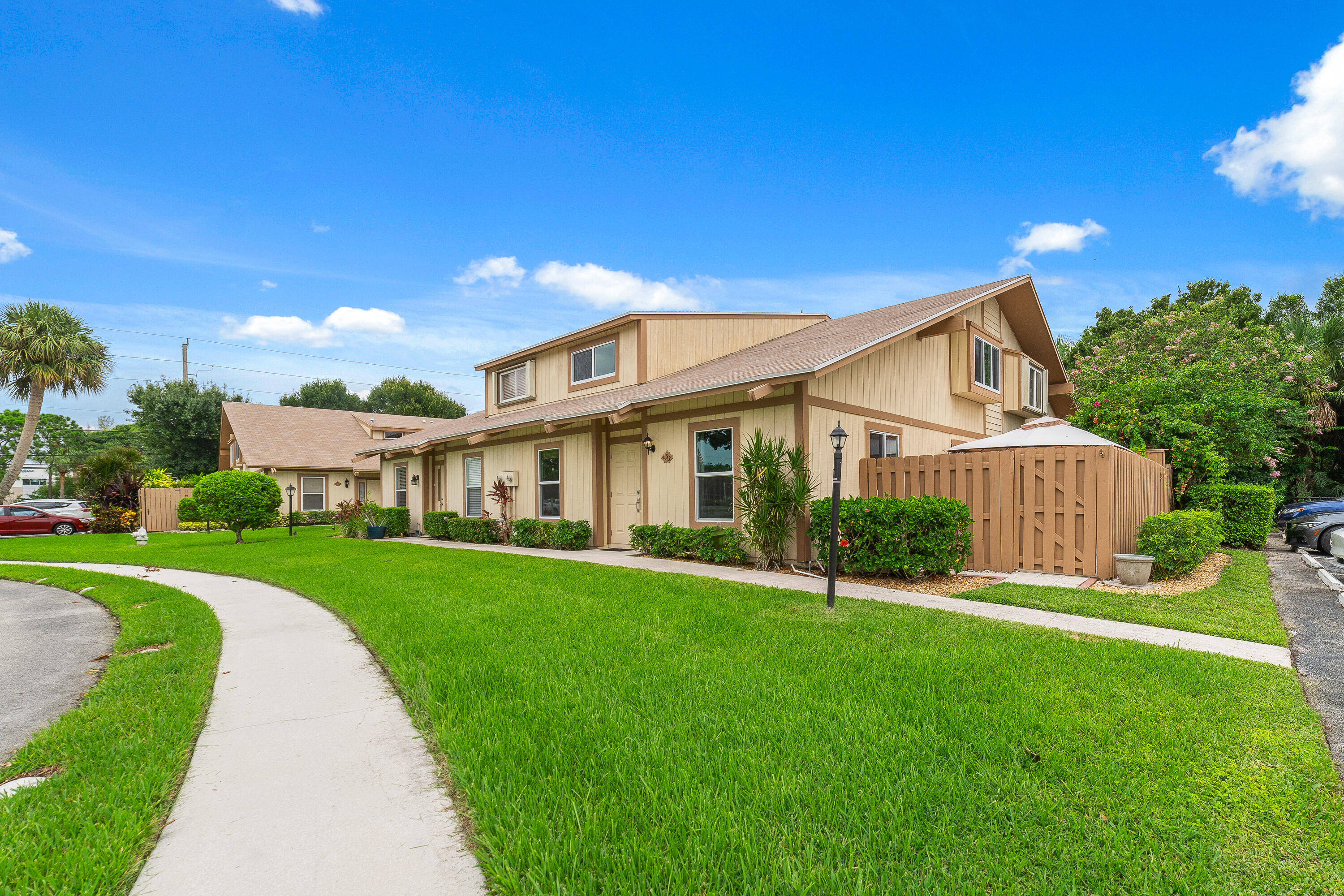 333 Maplecrest Circle