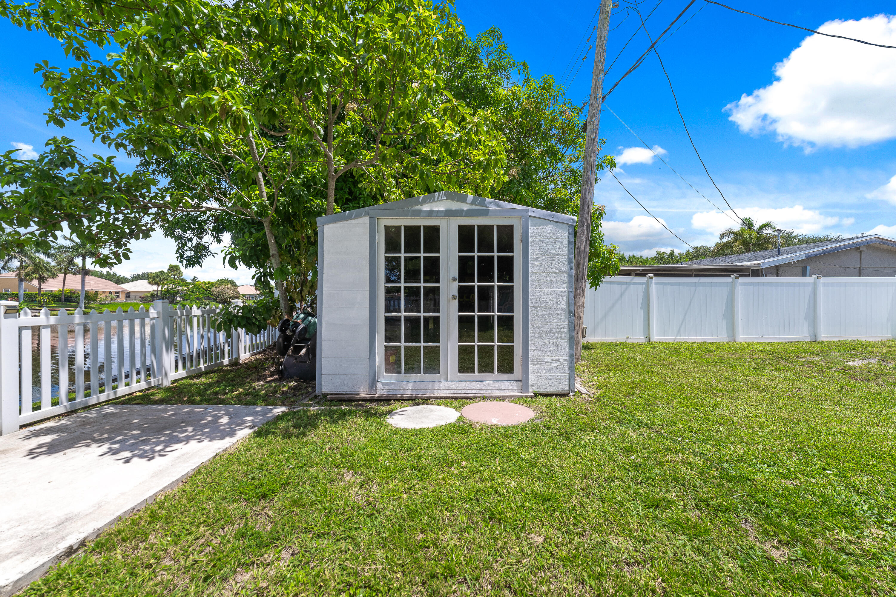789 Hibiscus Drive