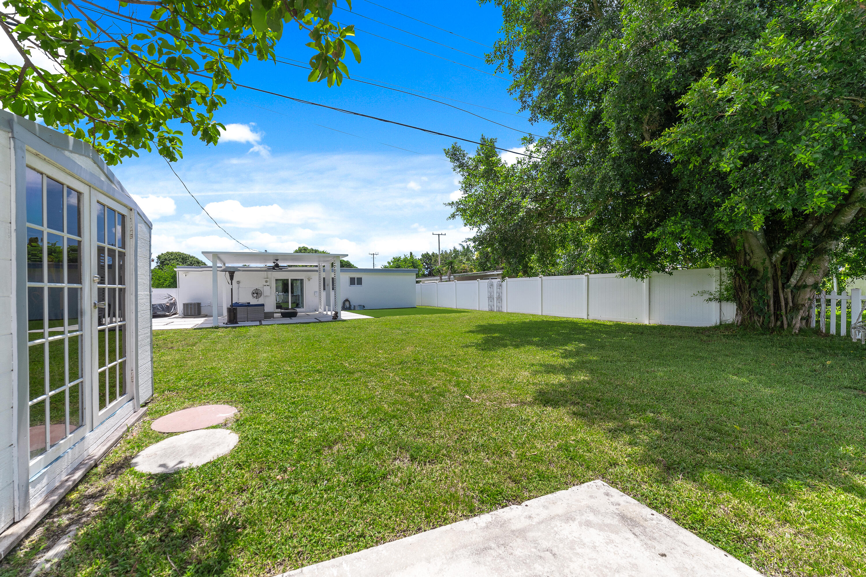 789 Hibiscus Drive